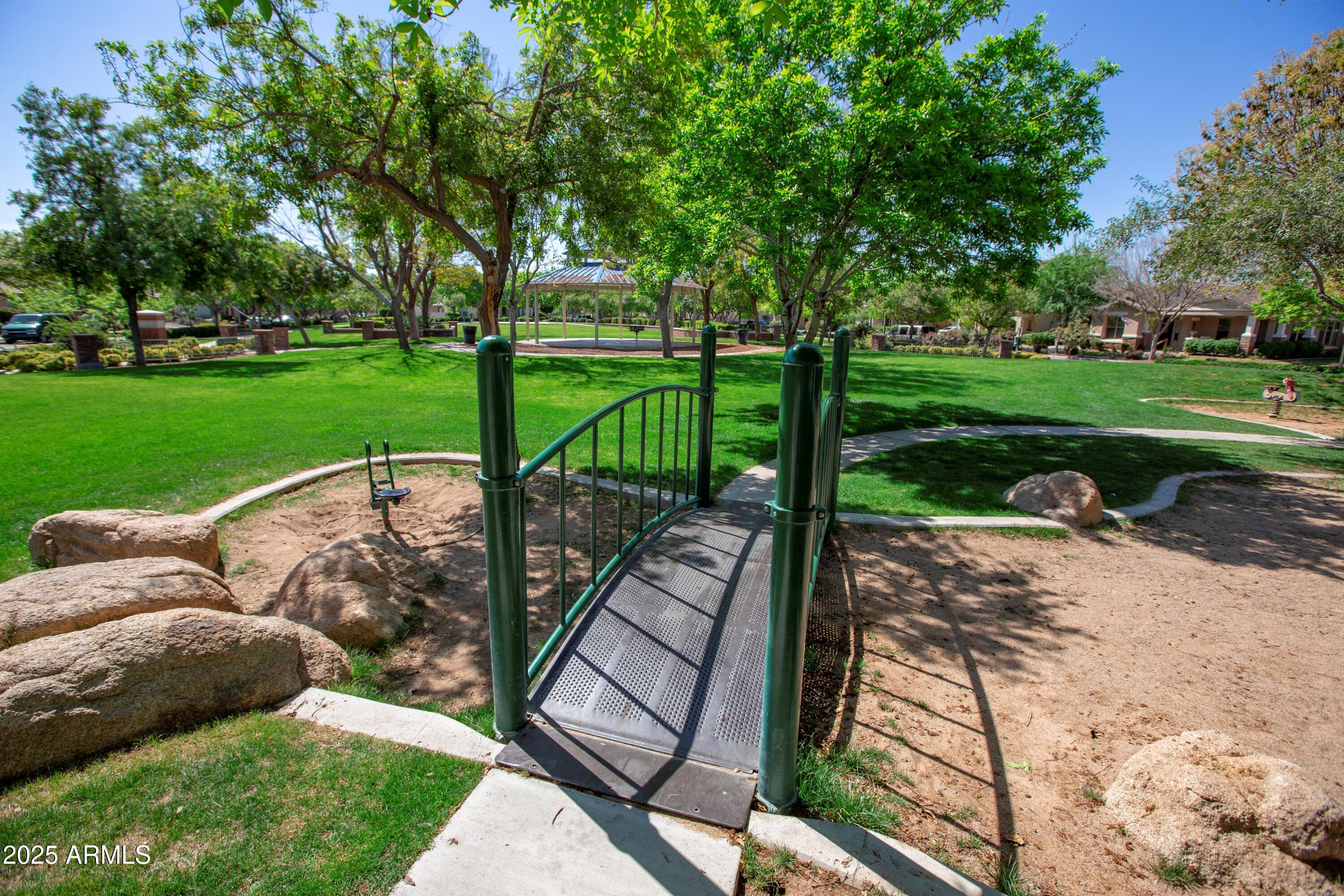 14917 W Dreyfus Street