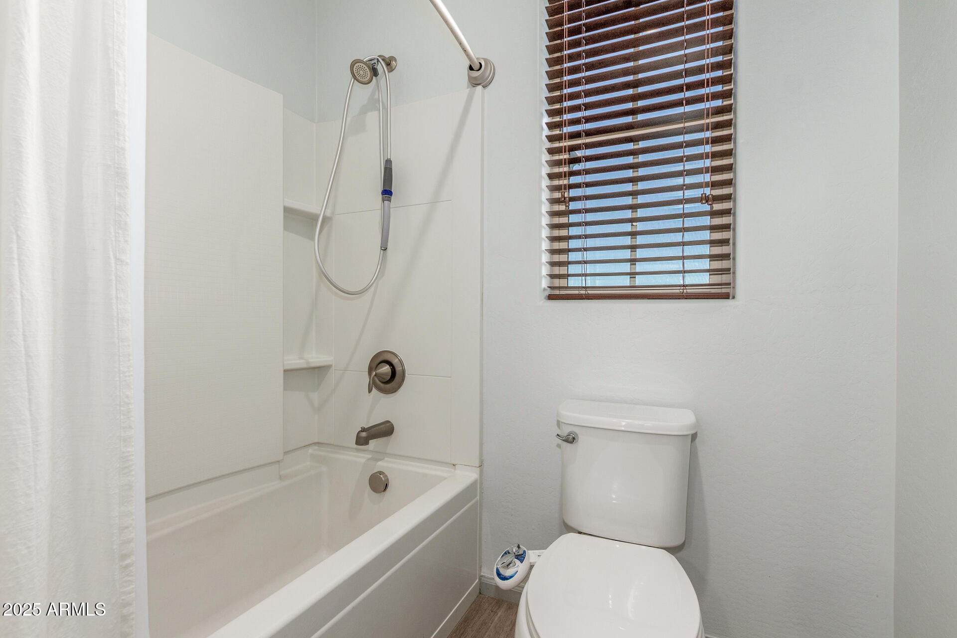 14917 W Dreyfus Street