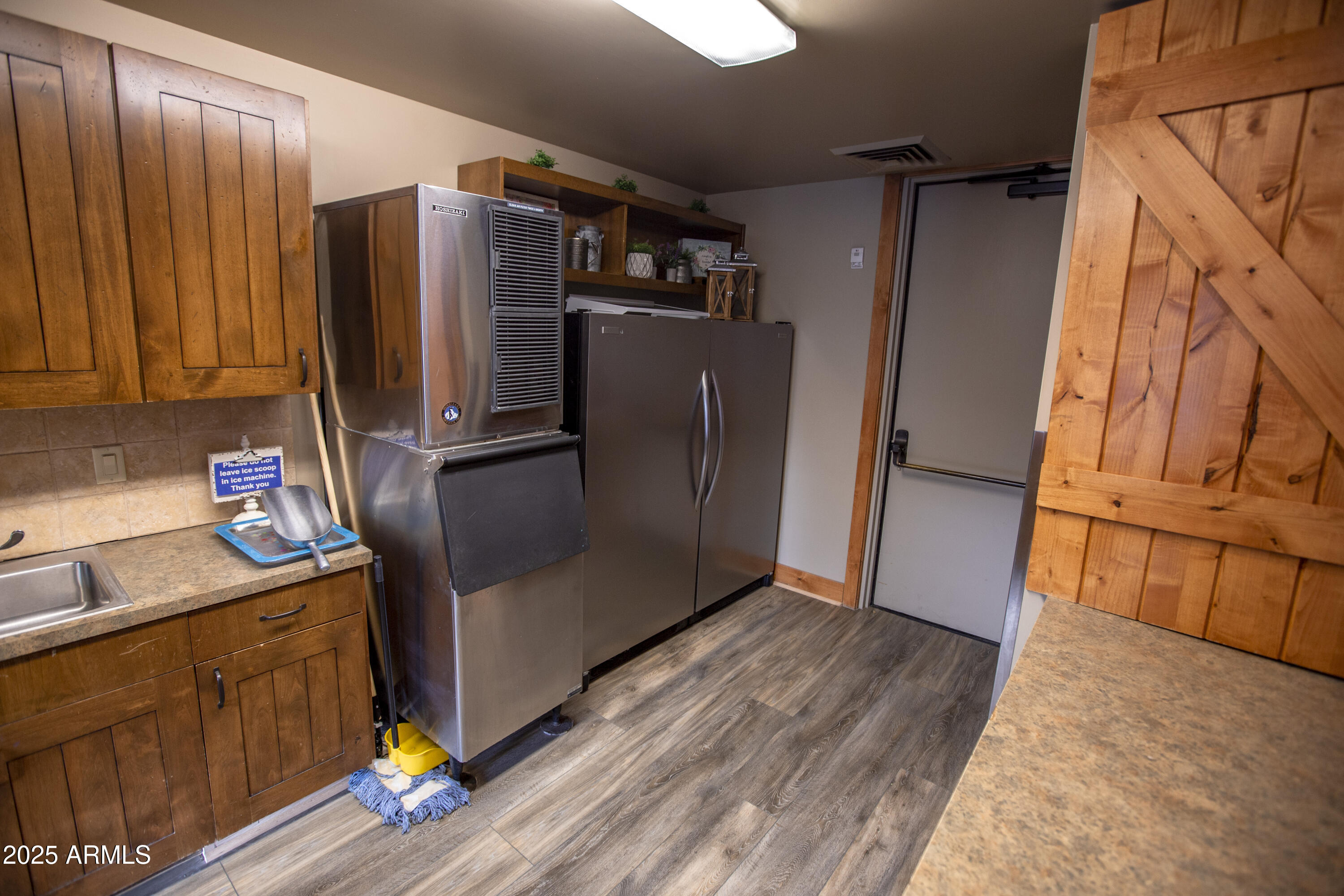 14917 W Dreyfus Street