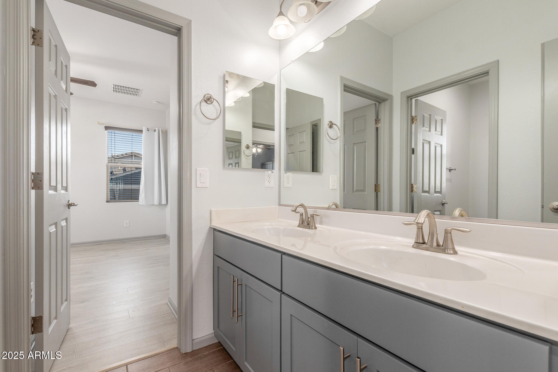 14917 W Dreyfus Street