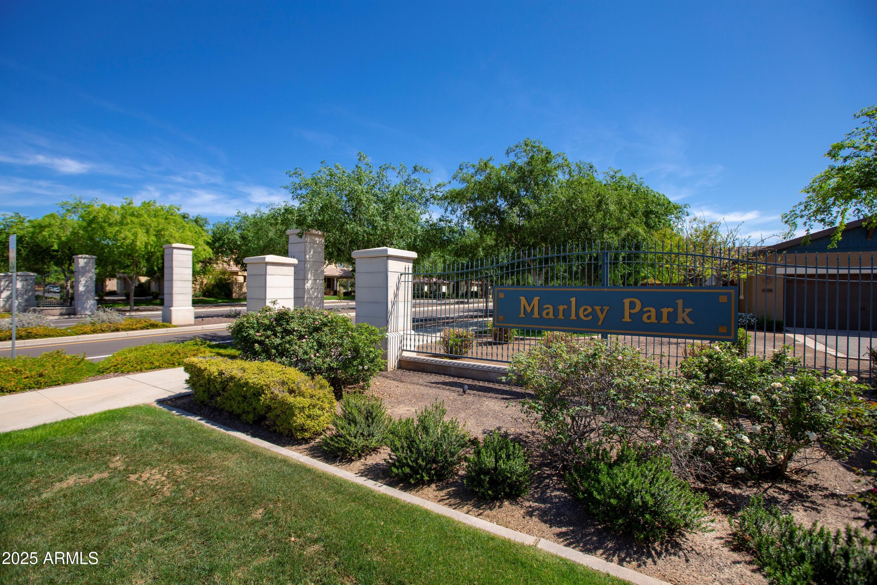 14917 W Dreyfus Street