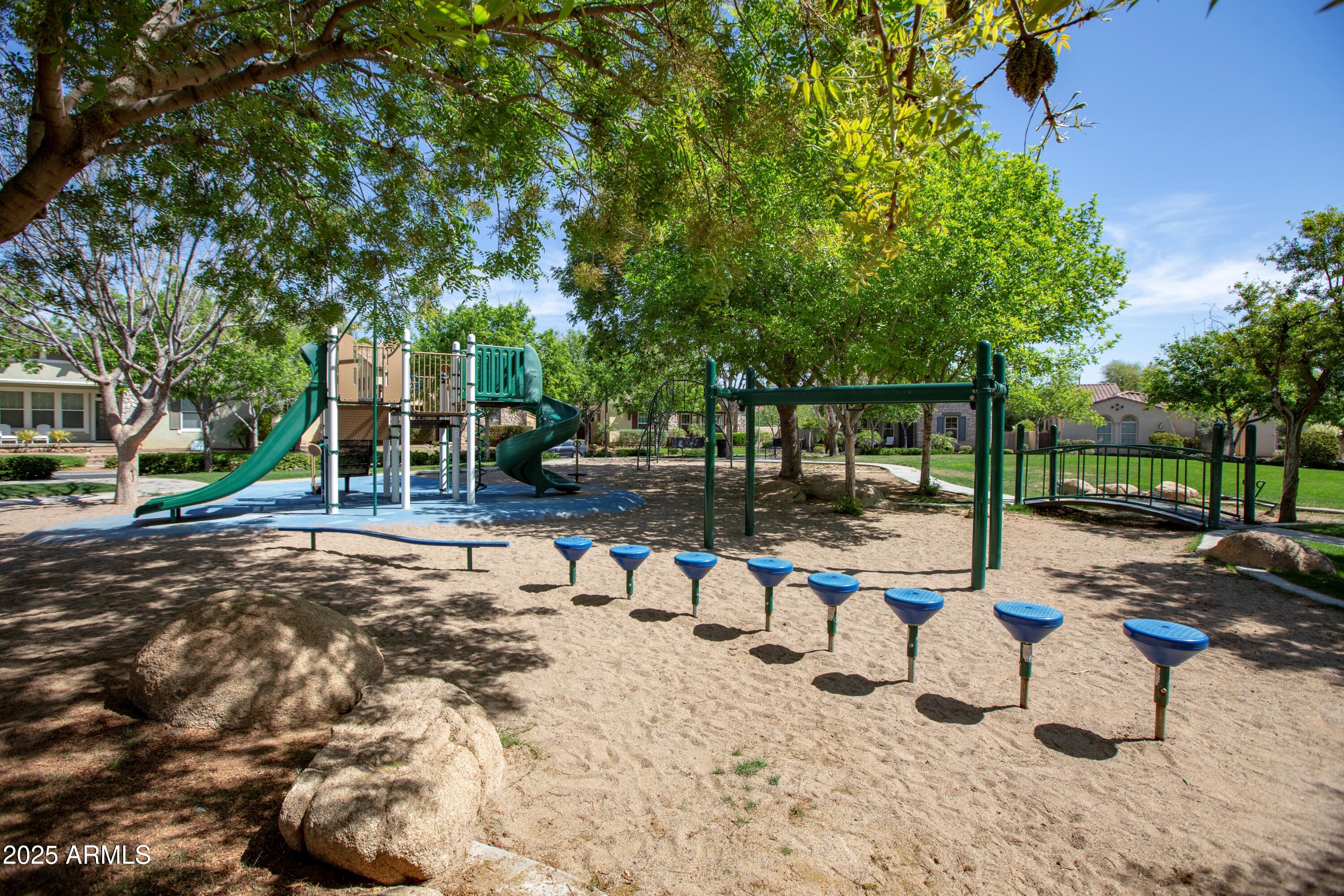 14917 W Dreyfus Street