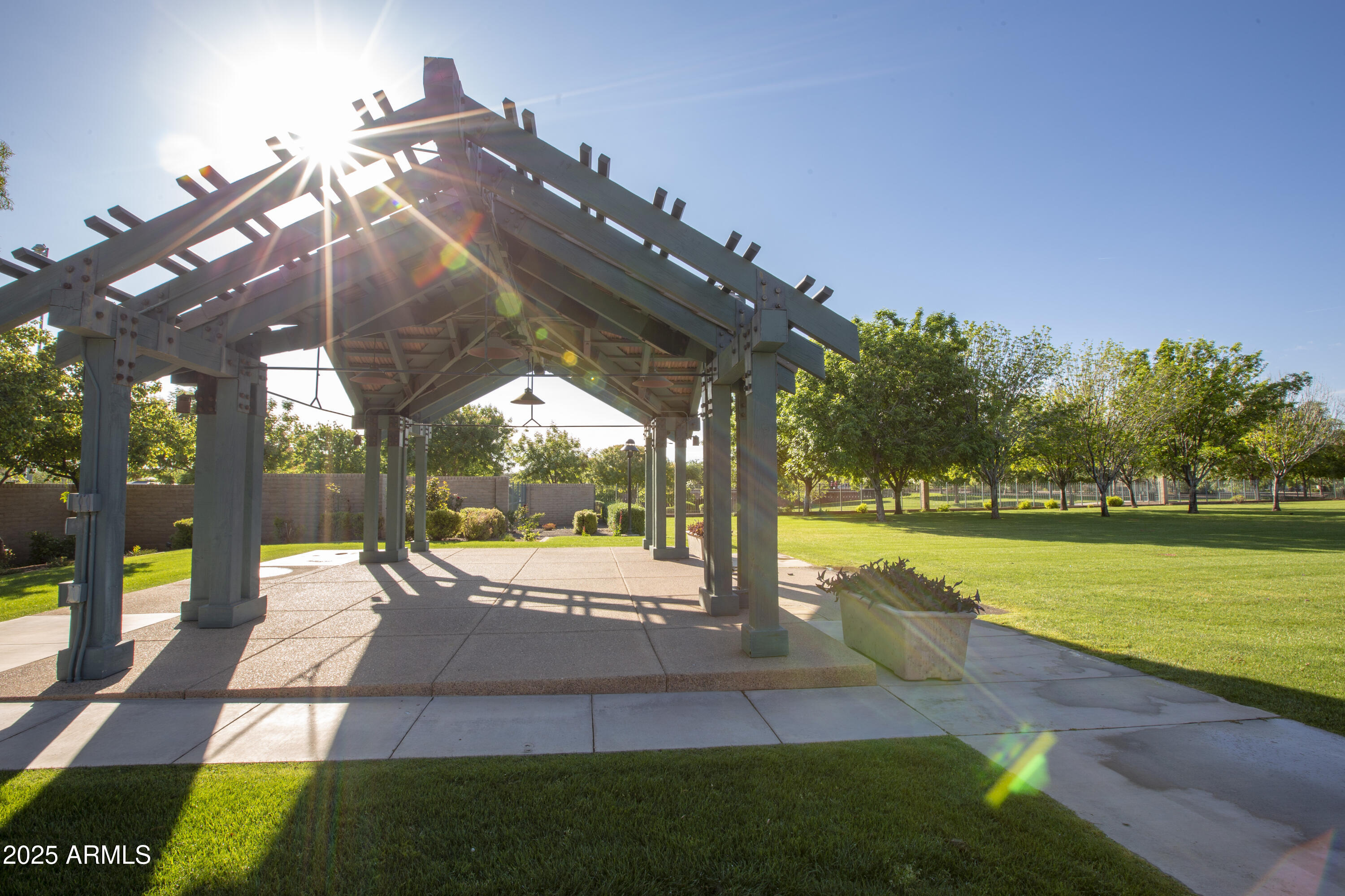 14917 W Dreyfus Street