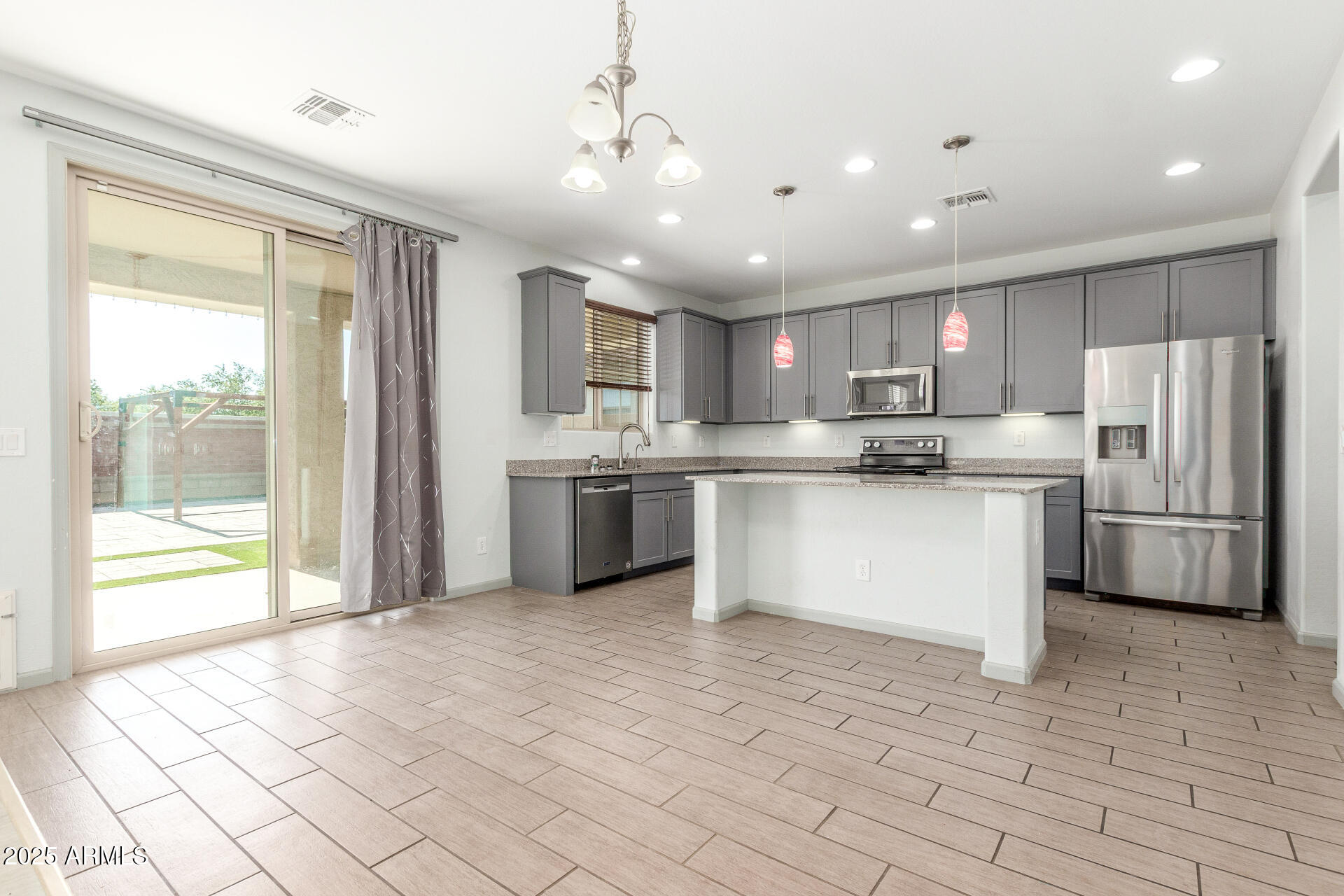 14917 W Dreyfus Street