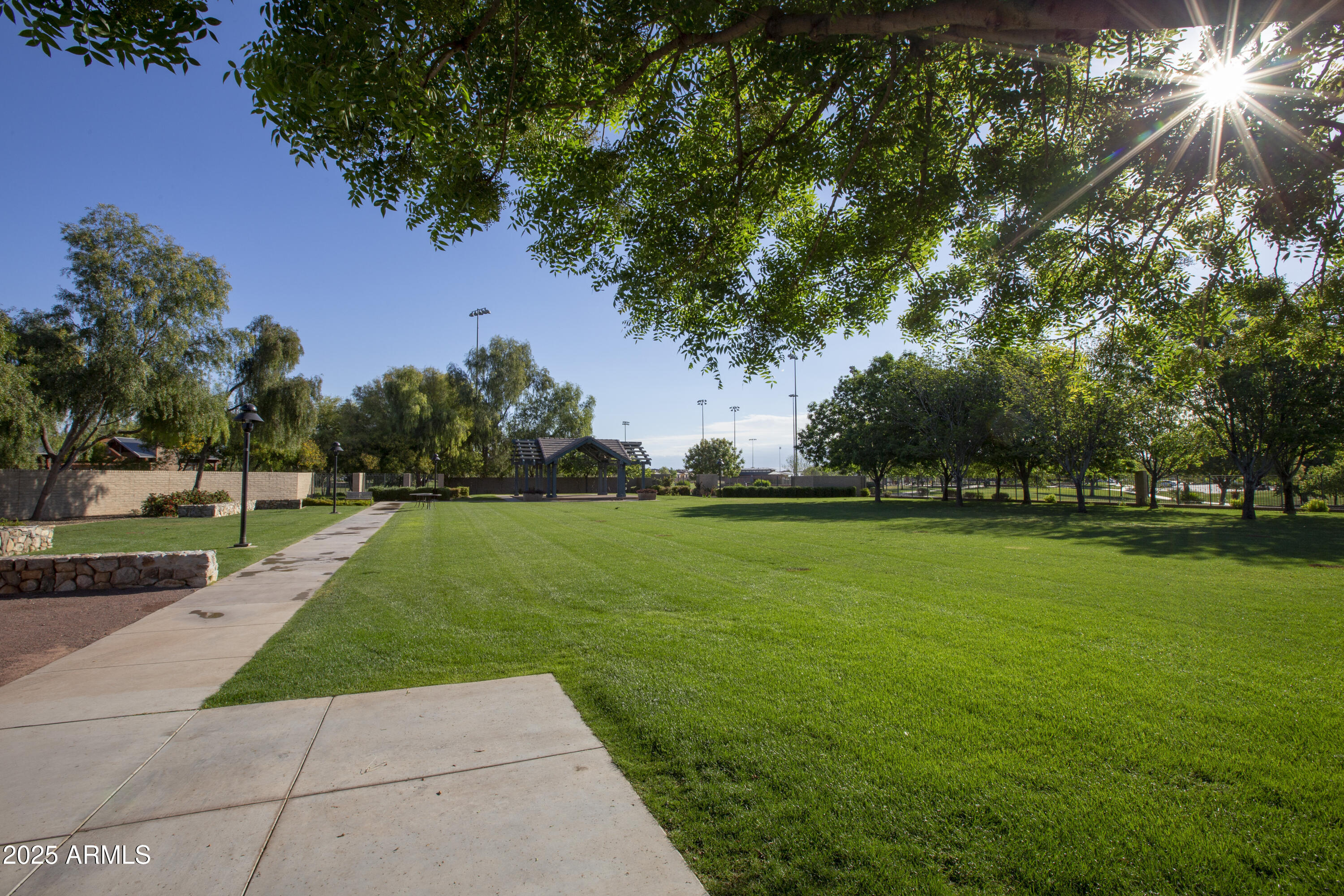 14917 W Dreyfus Street