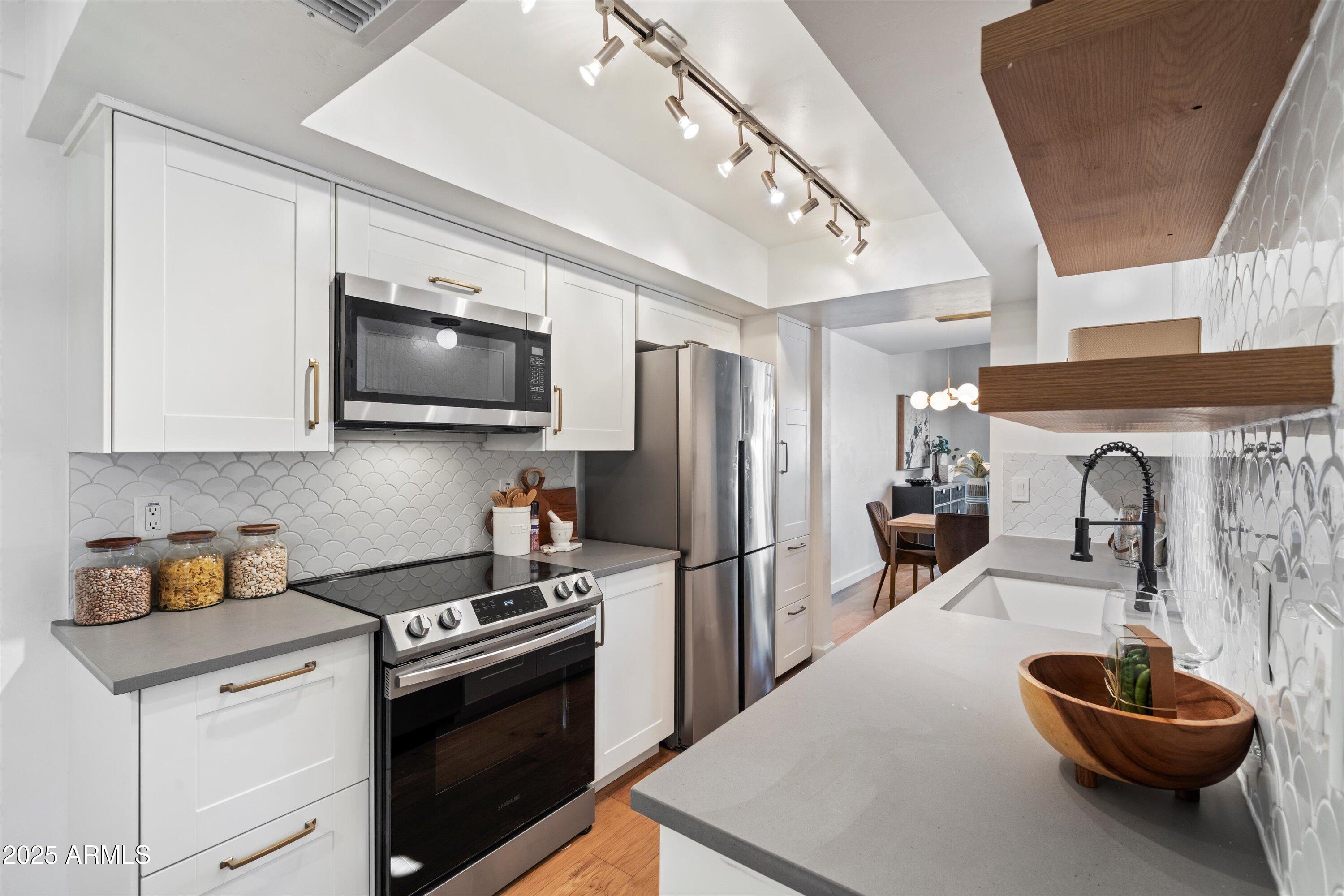 5830 N 12TH Place, 3