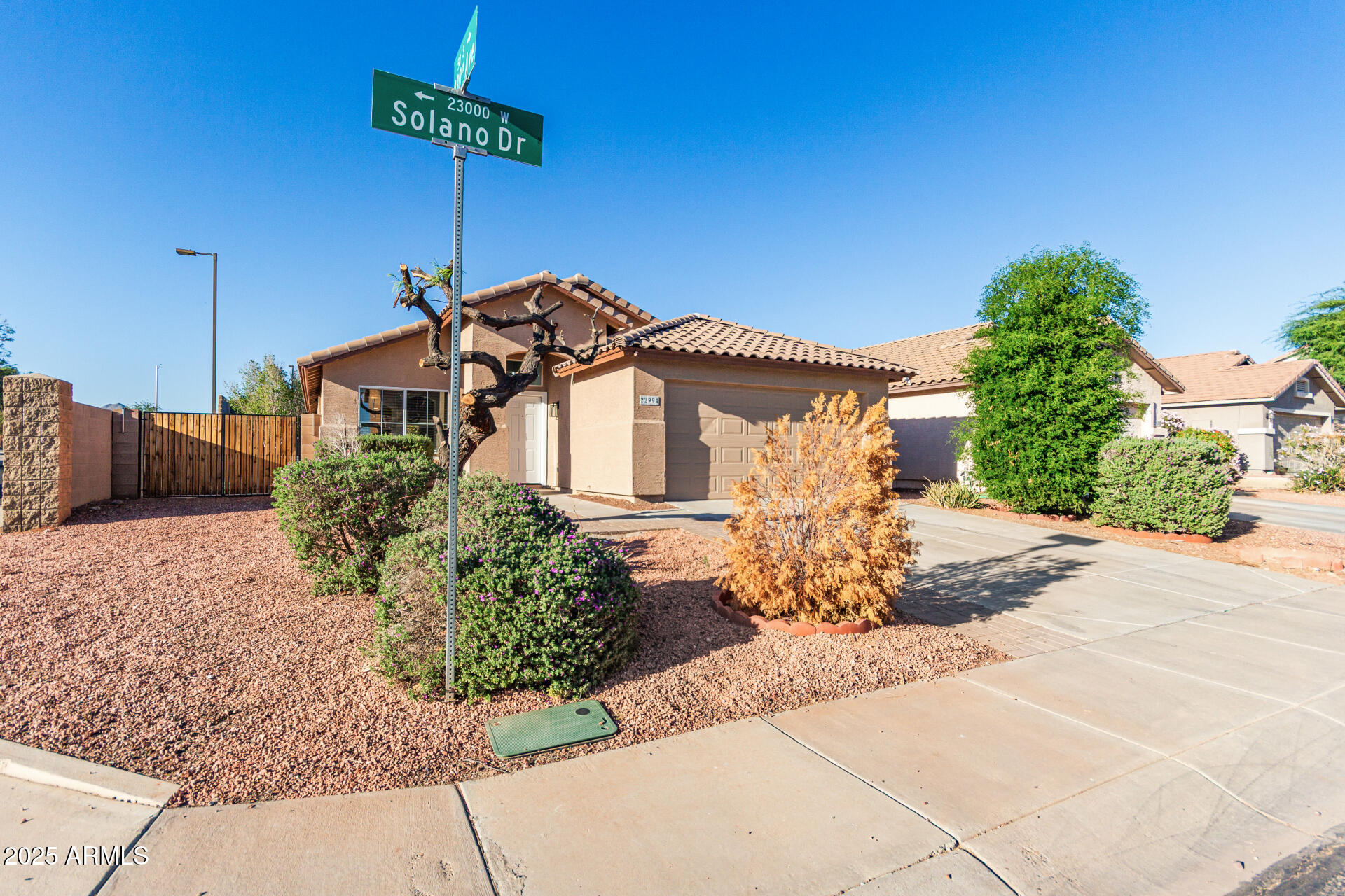 22994 W SOLANO Drive
