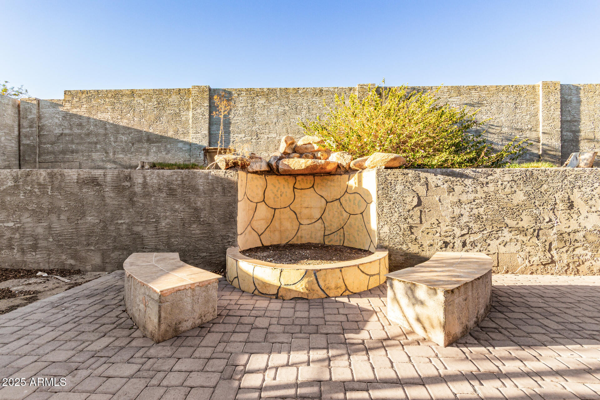 22994 W SOLANO Drive