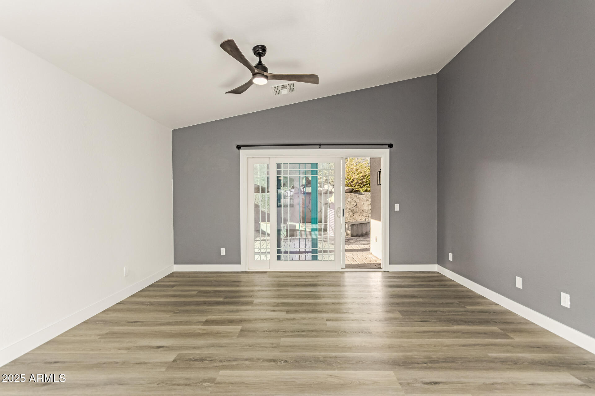 22994 W SOLANO Drive