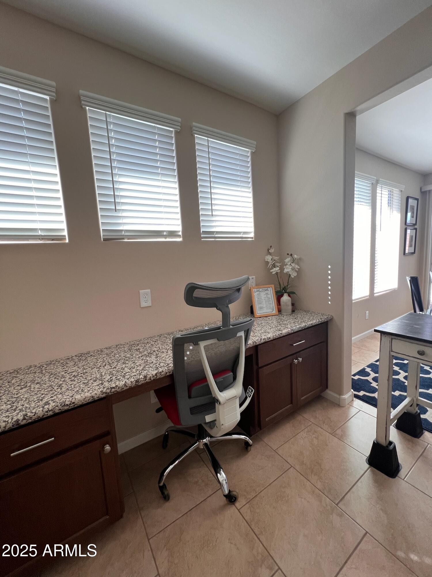 29316 N LONE PINE Lane