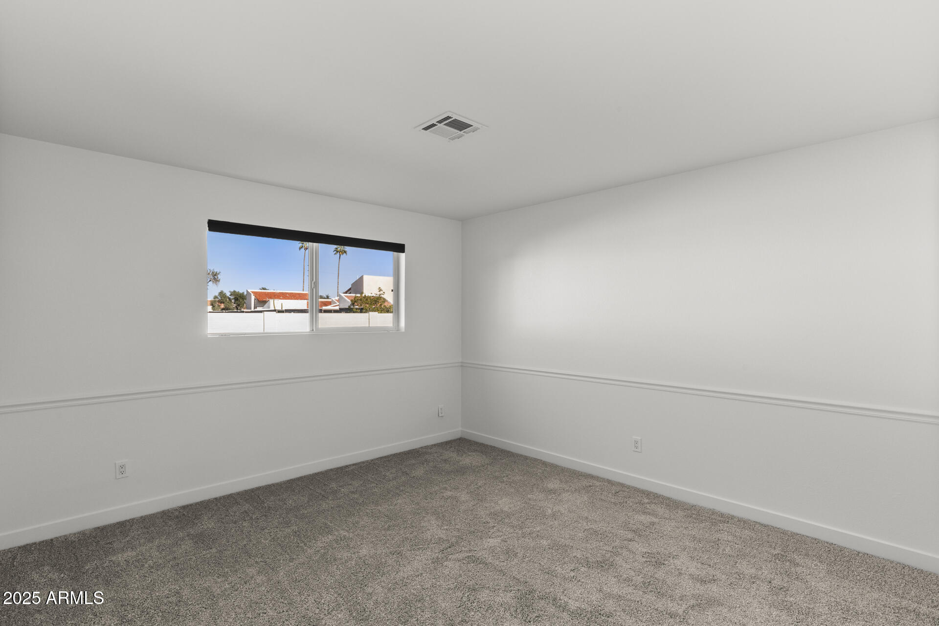 6128 E EDGEMONT Avenue