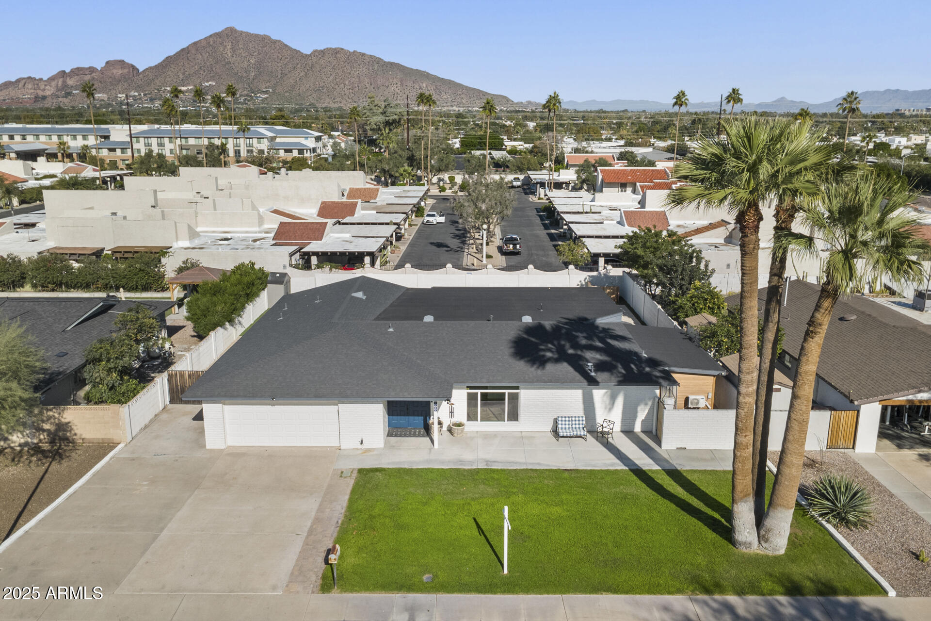 6128 E EDGEMONT Avenue