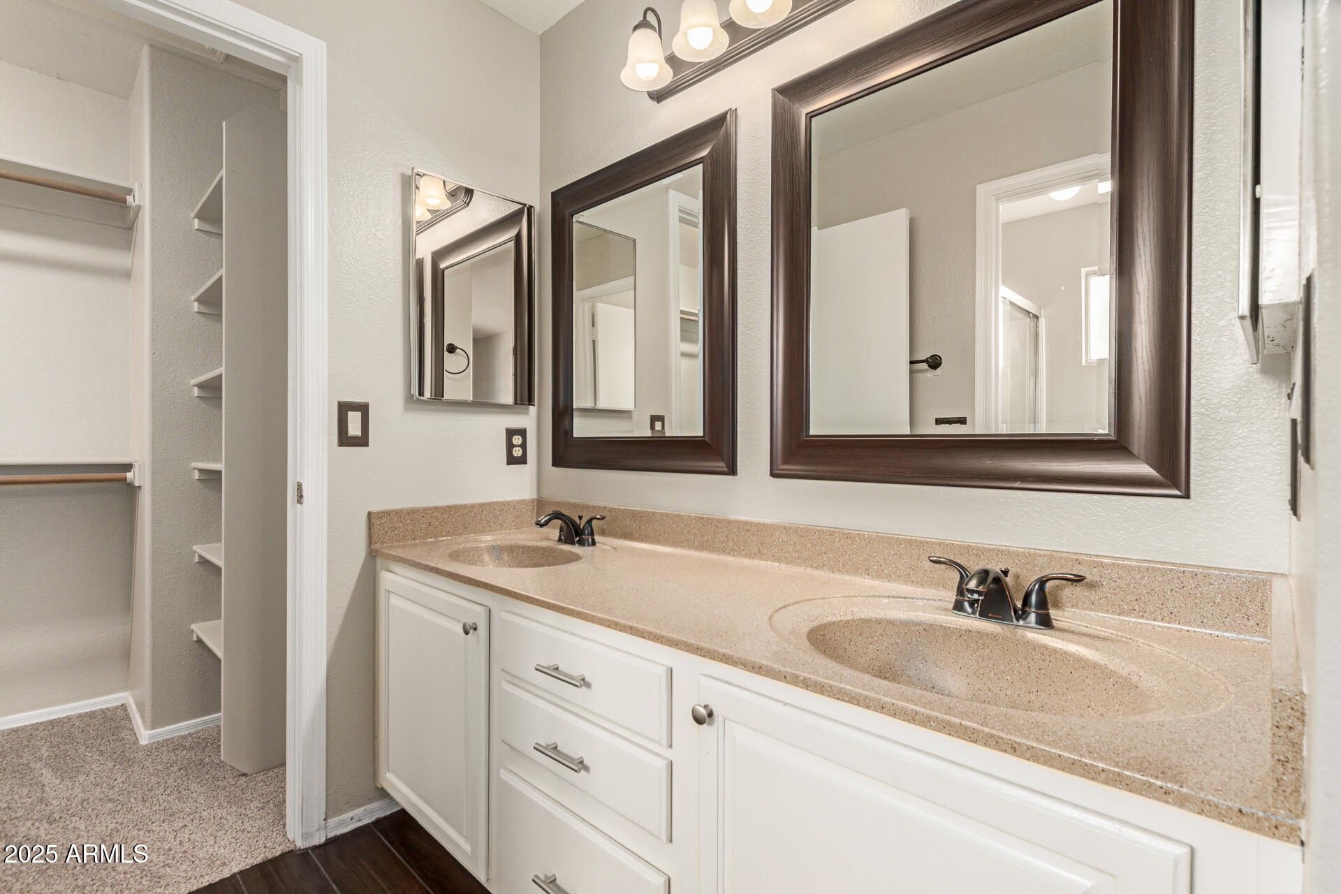 7442 W VIA DEL SOL Drive