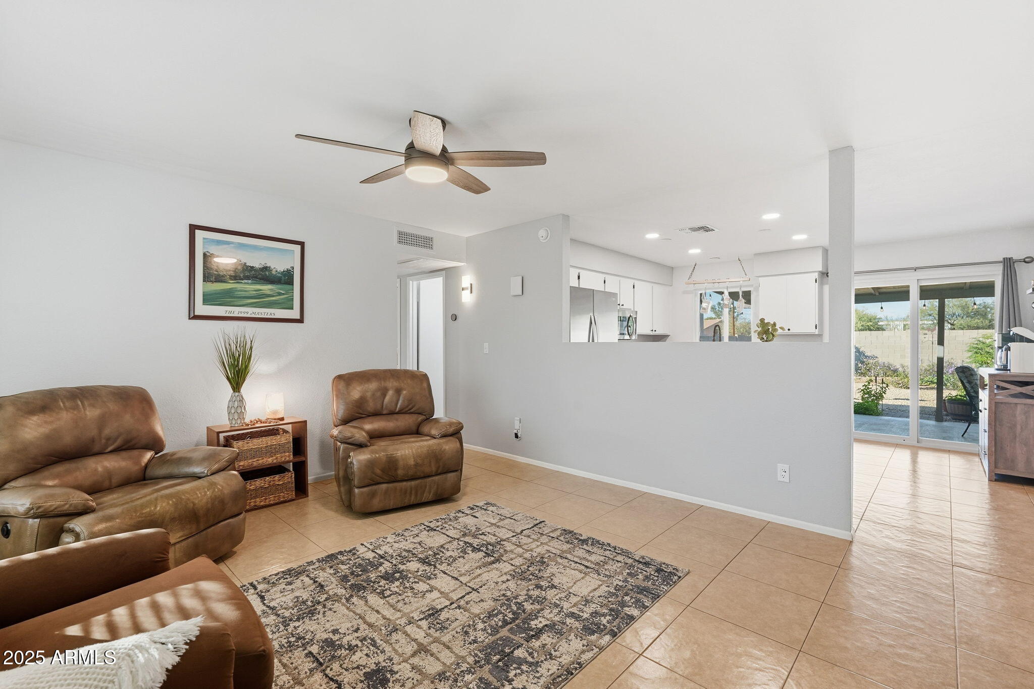 2902 E VILLA THERESA Drive