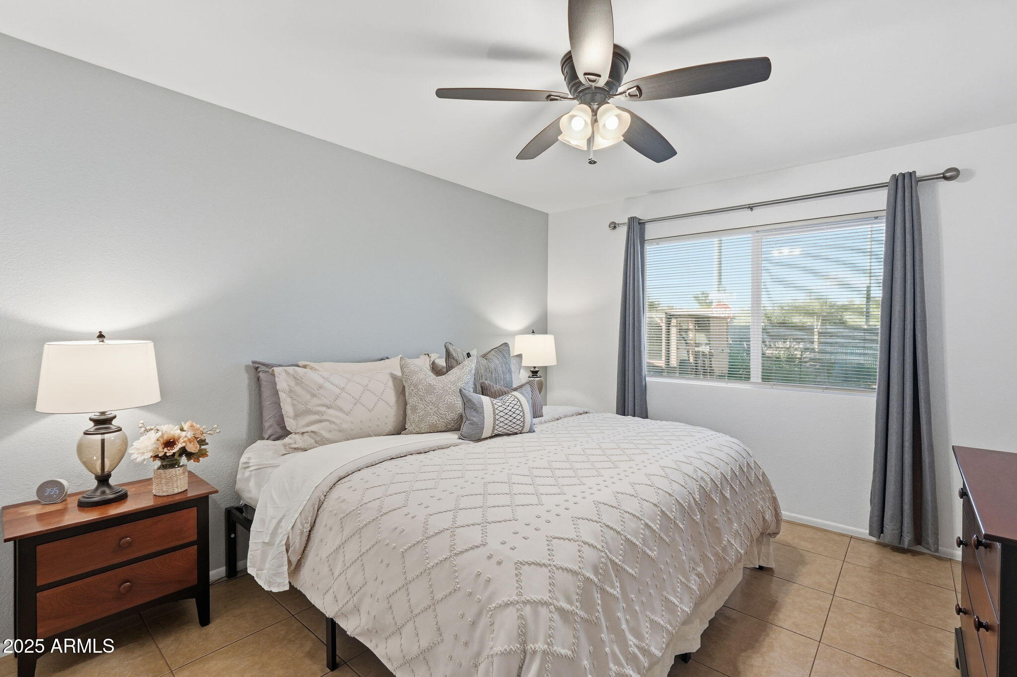 2902 E VILLA THERESA Drive