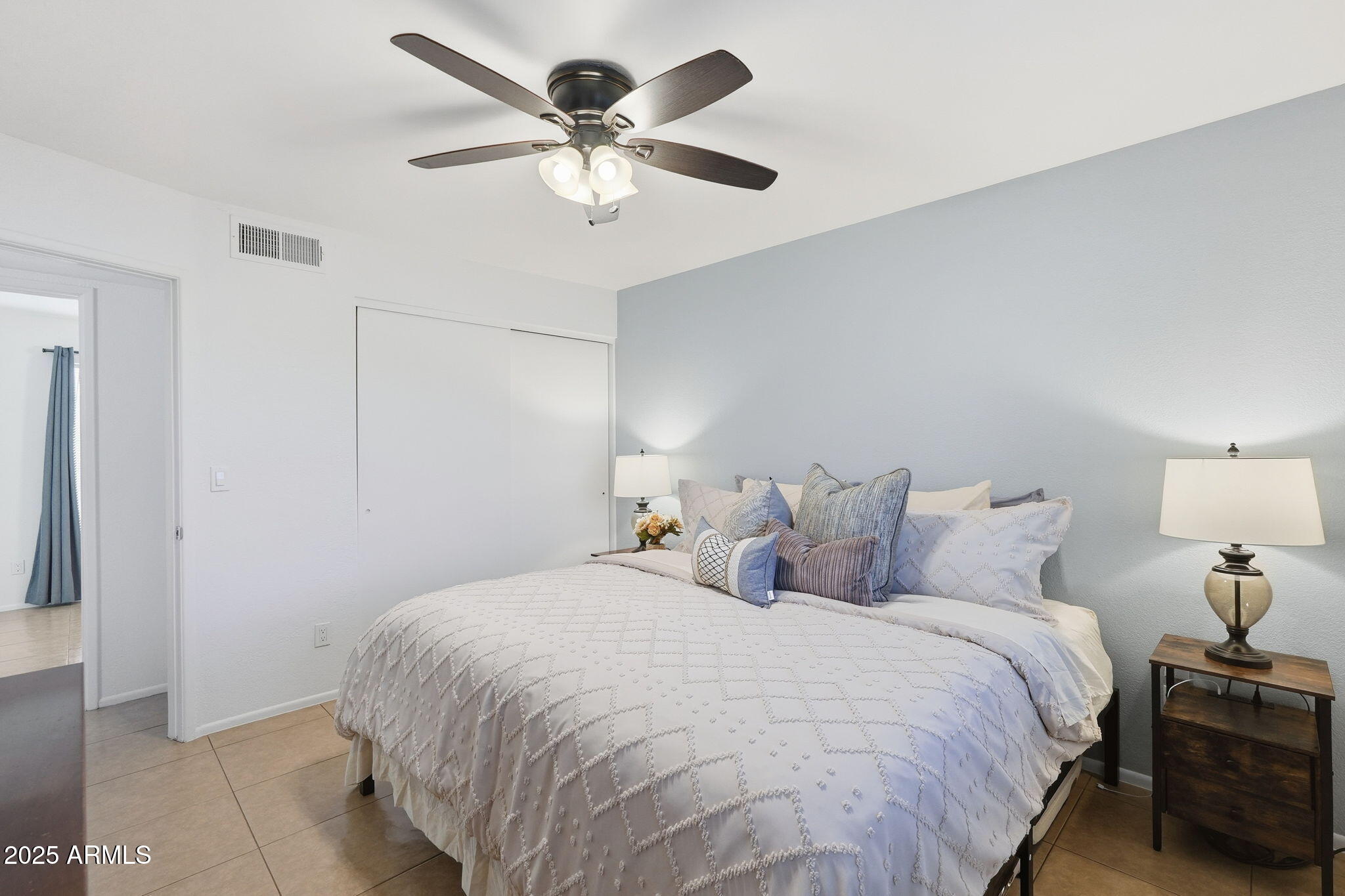 2902 E VILLA THERESA Drive