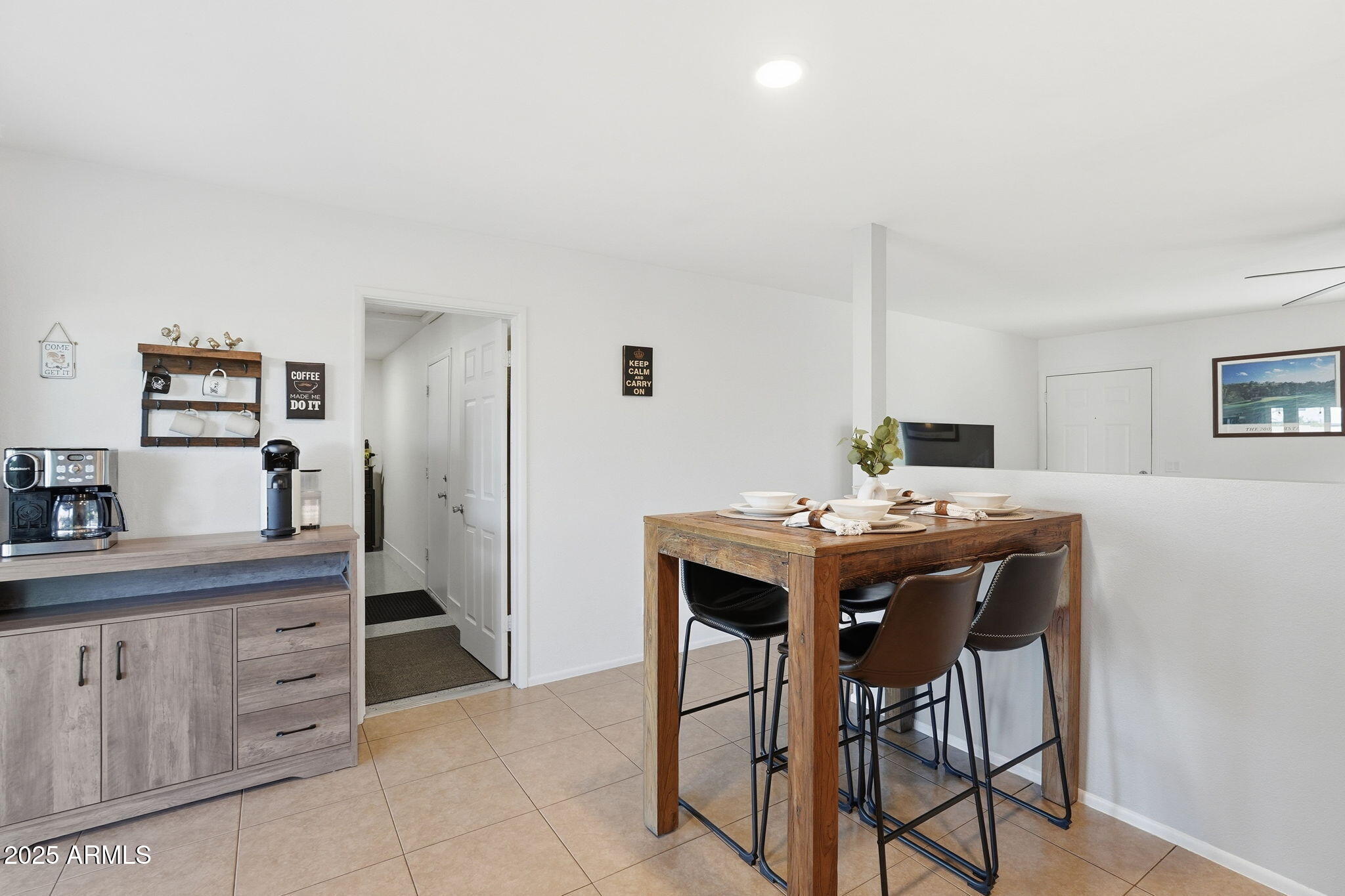 2902 E VILLA THERESA Drive