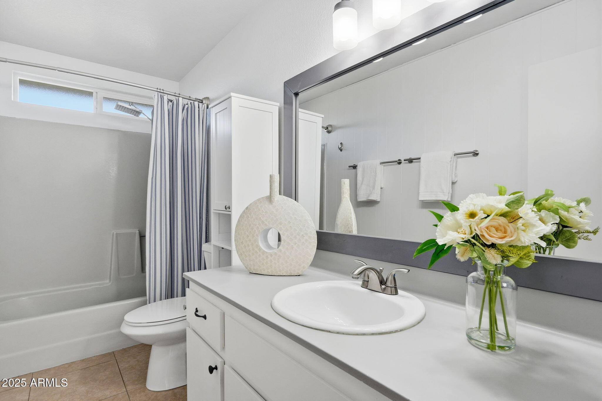 2902 E VILLA THERESA Drive