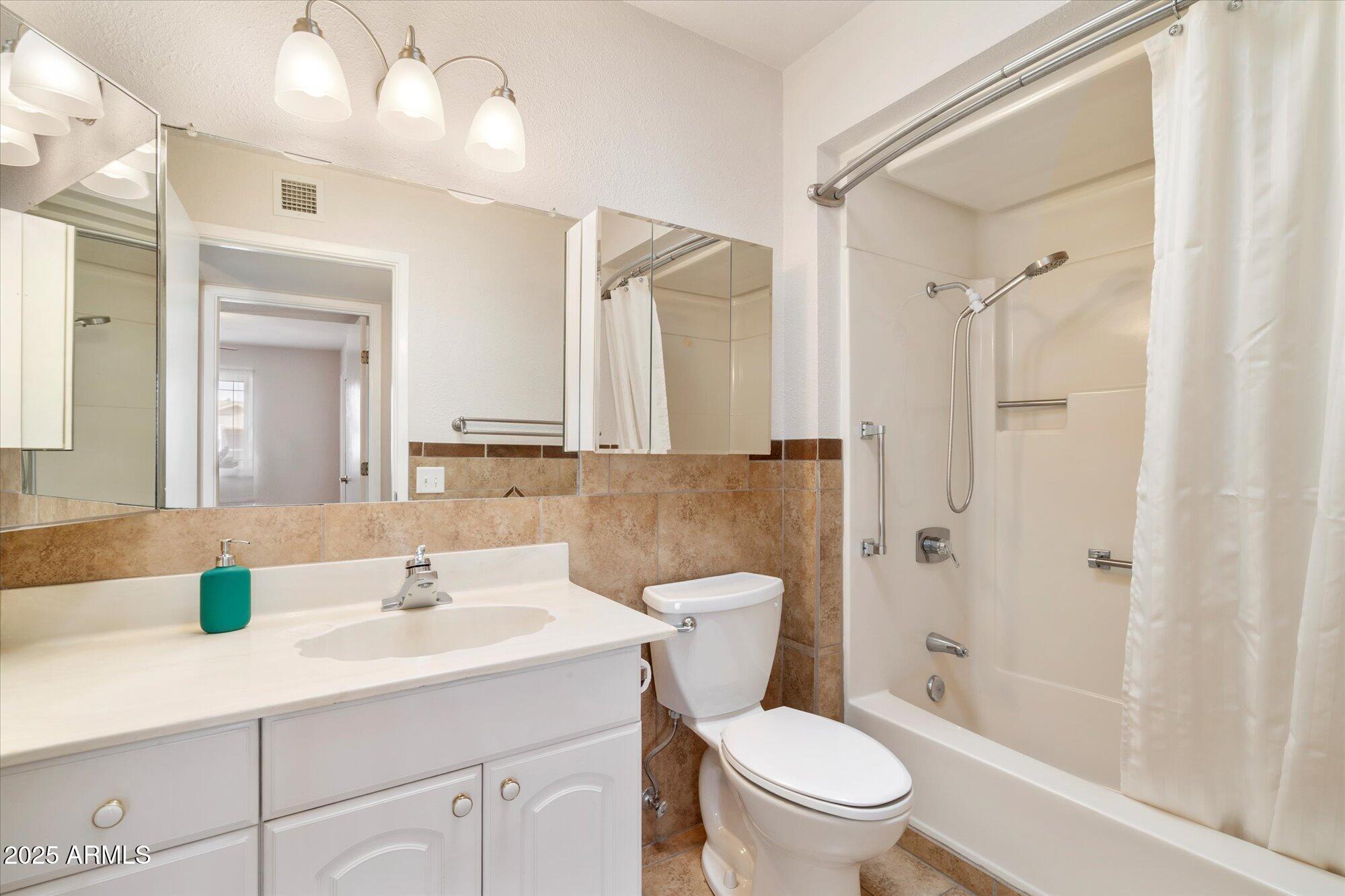 13637 W PYRACANTHA Drive