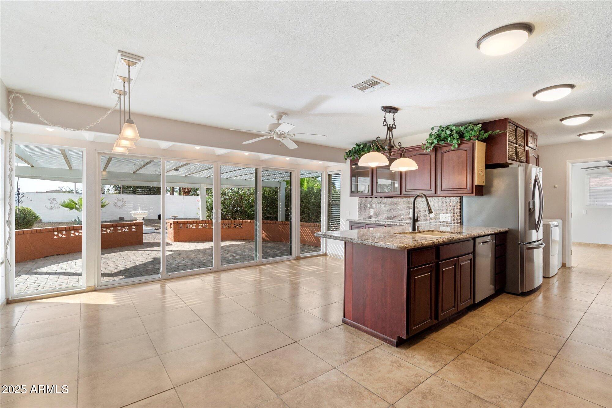 13637 W PYRACANTHA Drive