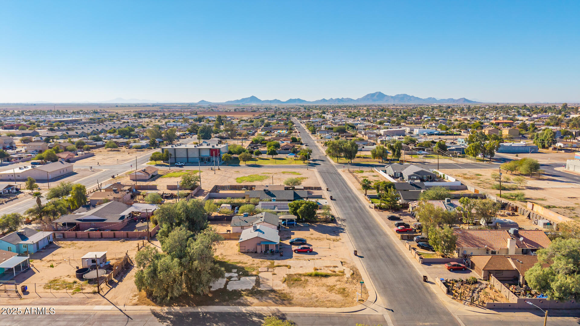 103 W Lincoln Avenue, 1