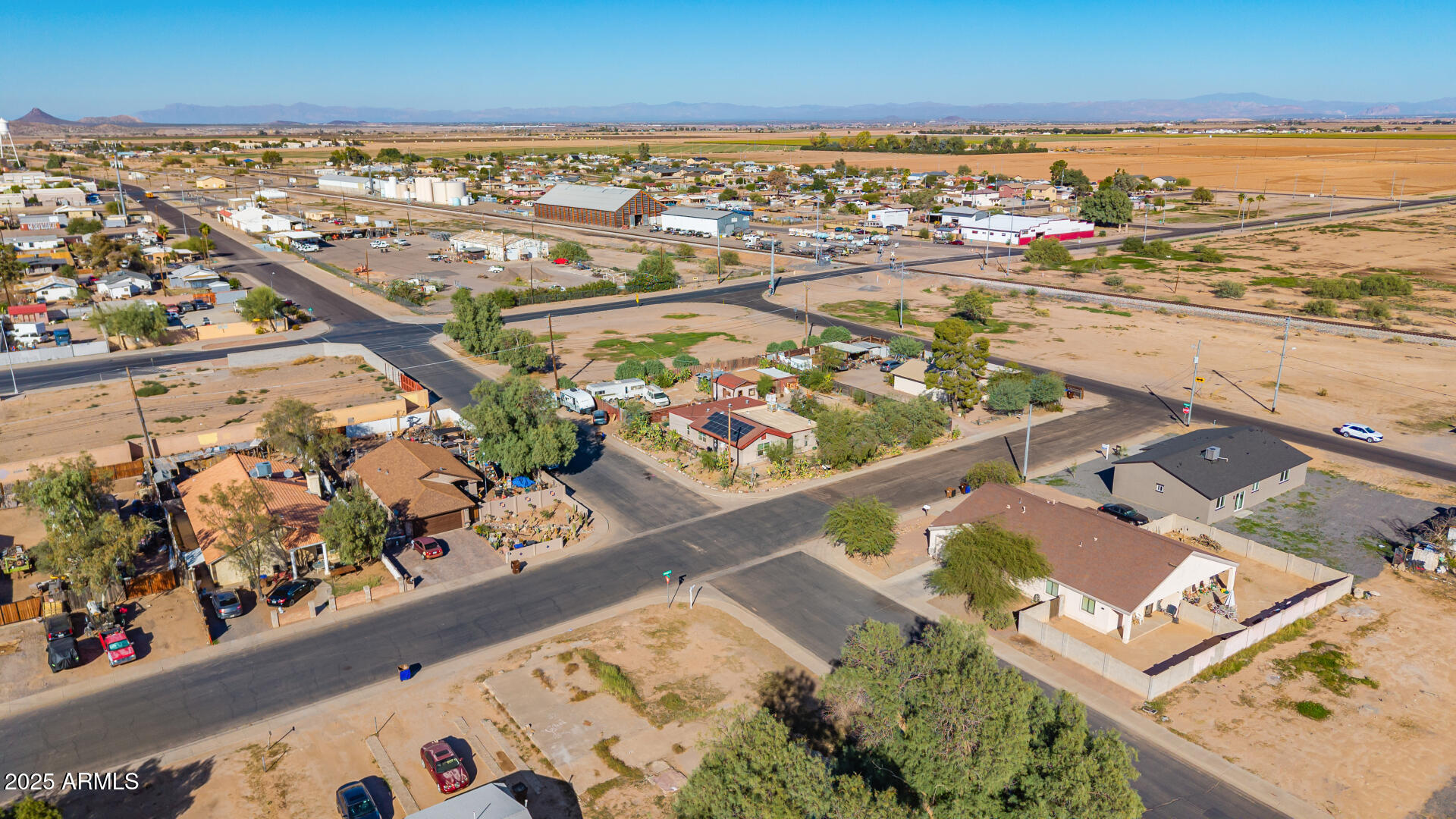 103 W Lincoln Avenue, 1