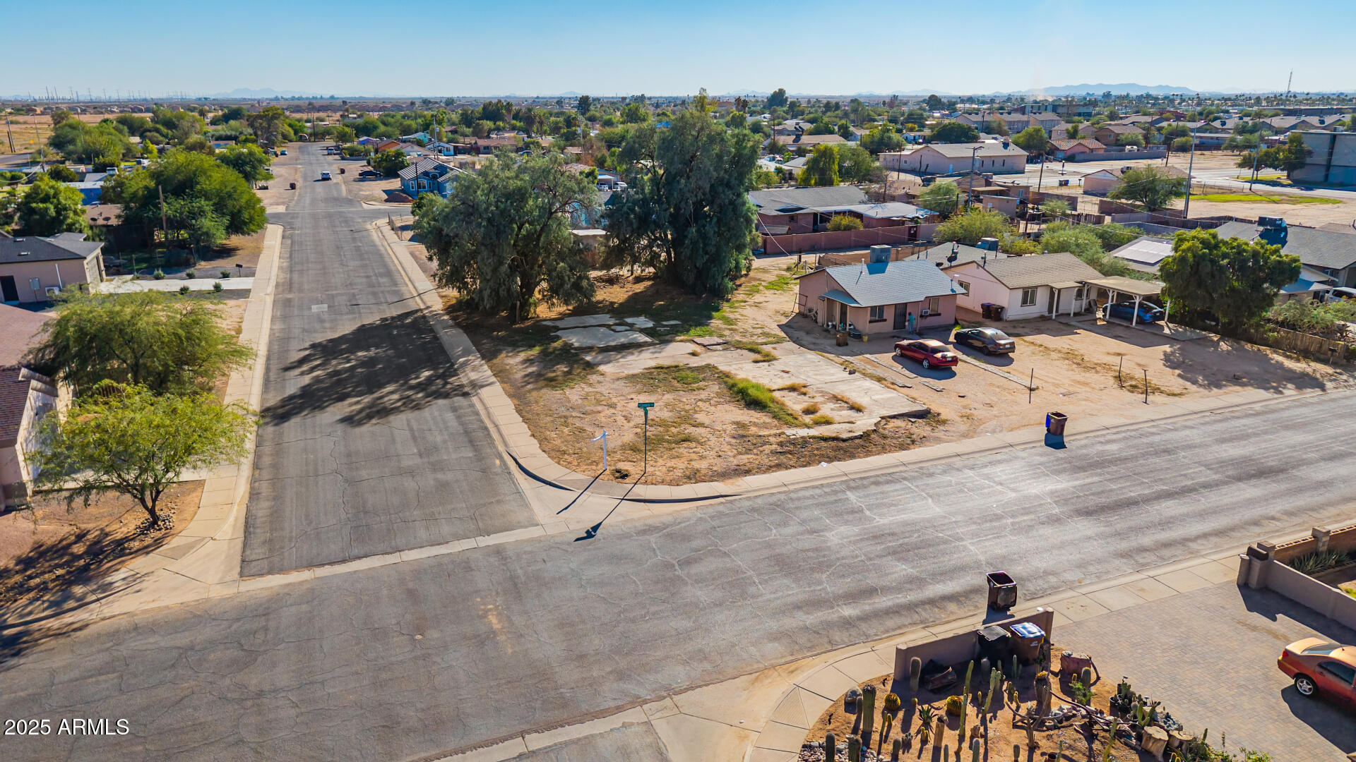 103 W Lincoln Avenue, 1