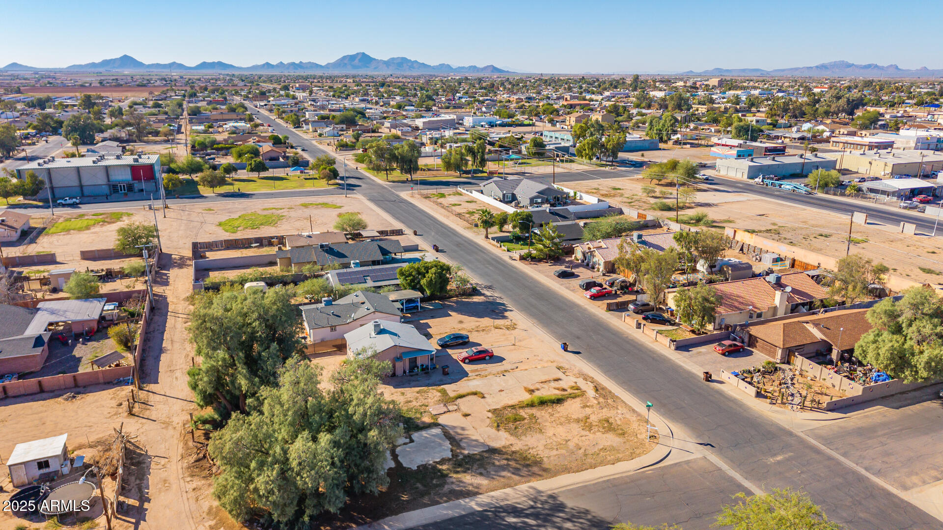 103 W Lincoln Avenue, 1