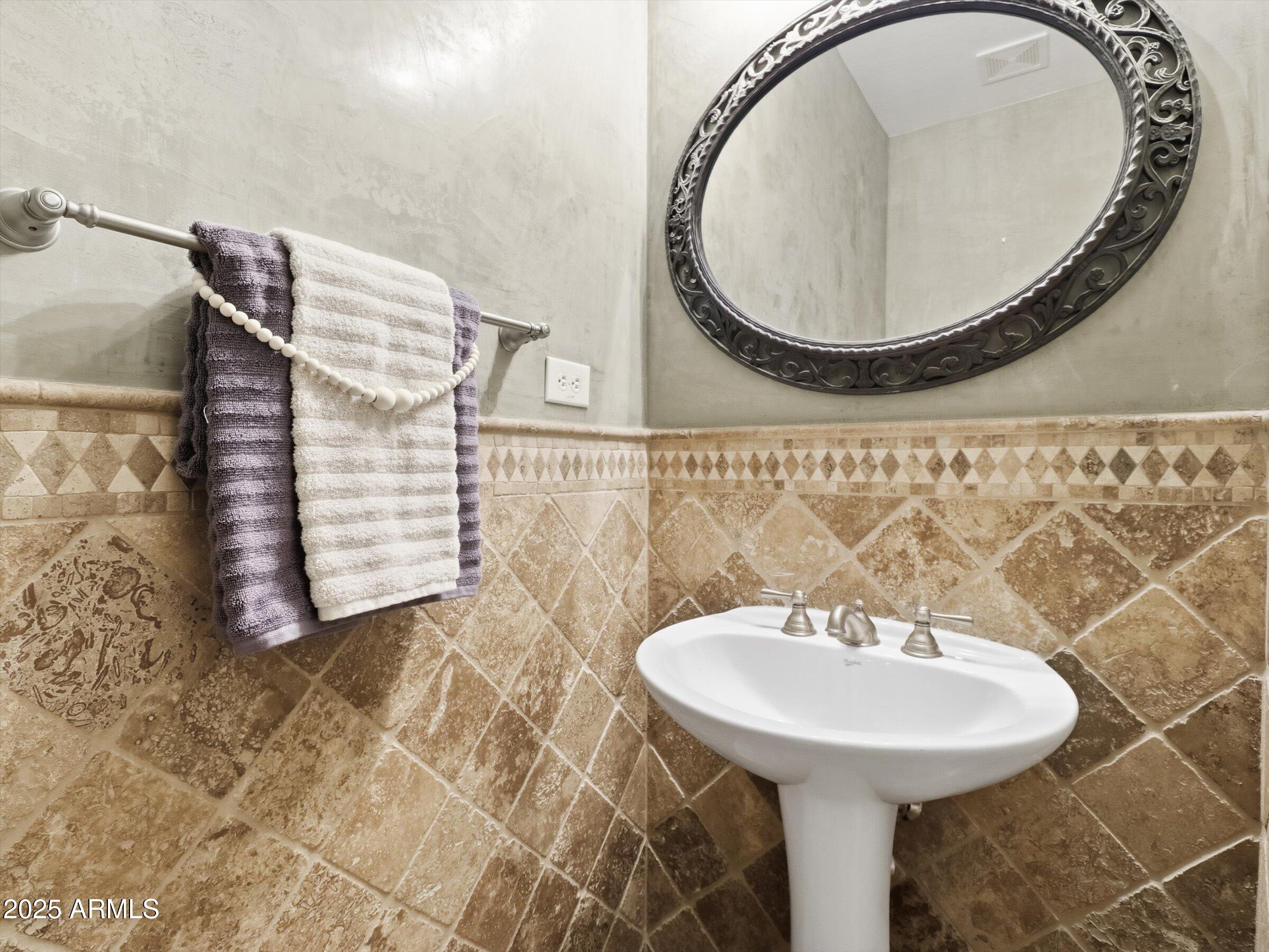 14469 W EDGEMONT Avenue