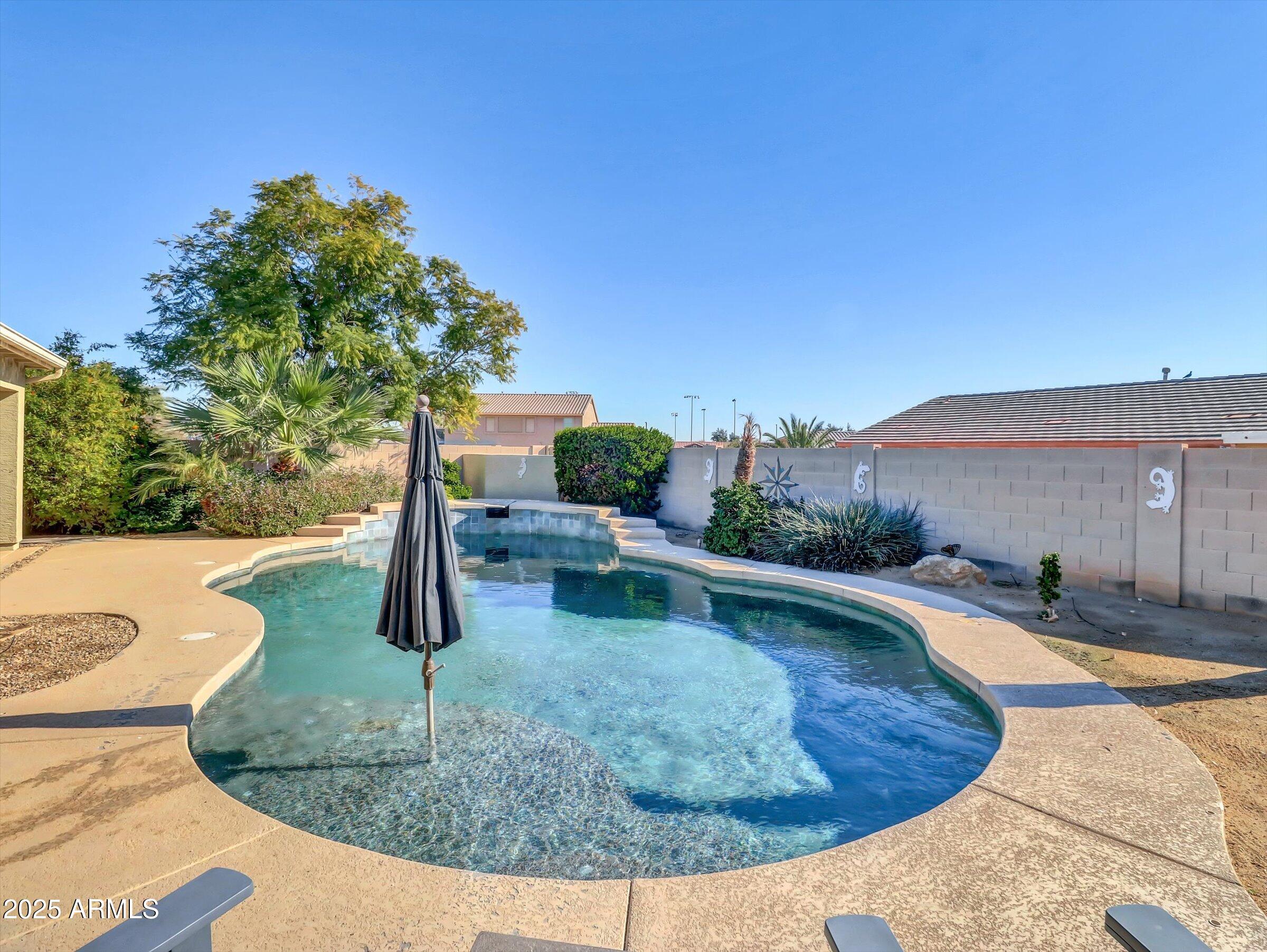 14469 W EDGEMONT Avenue