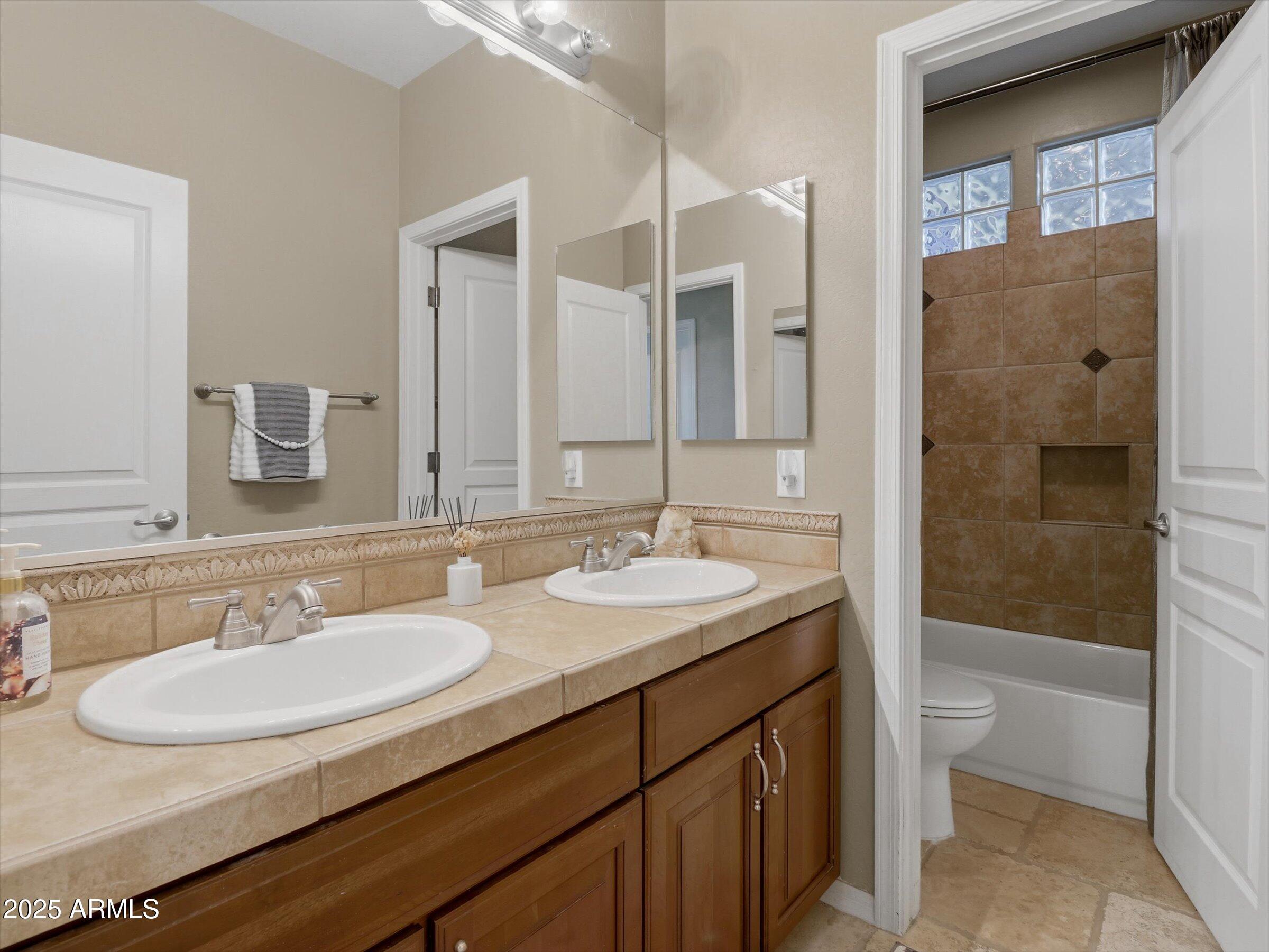 14469 W EDGEMONT Avenue