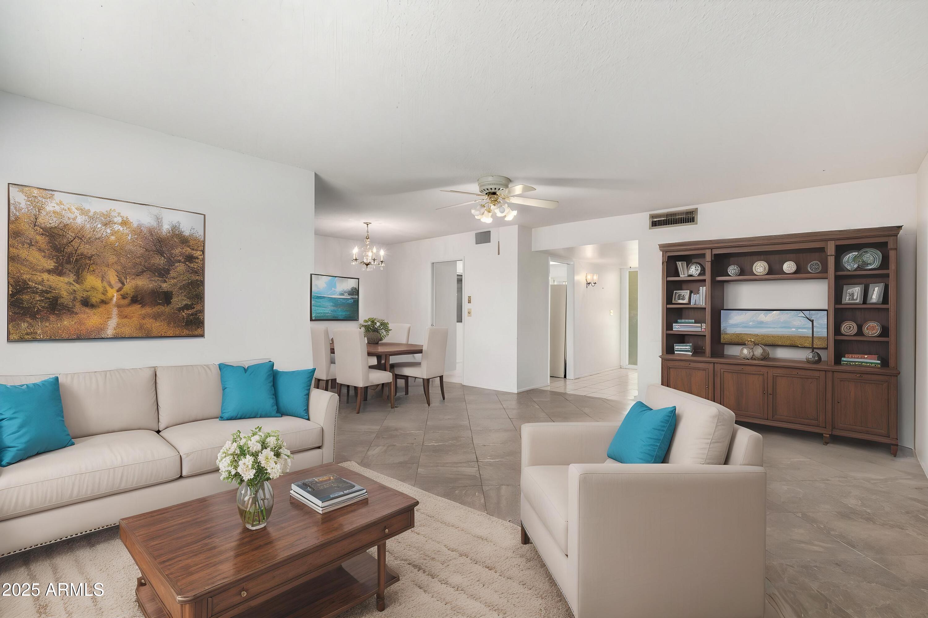 10319 W TWIN OAKS Drive