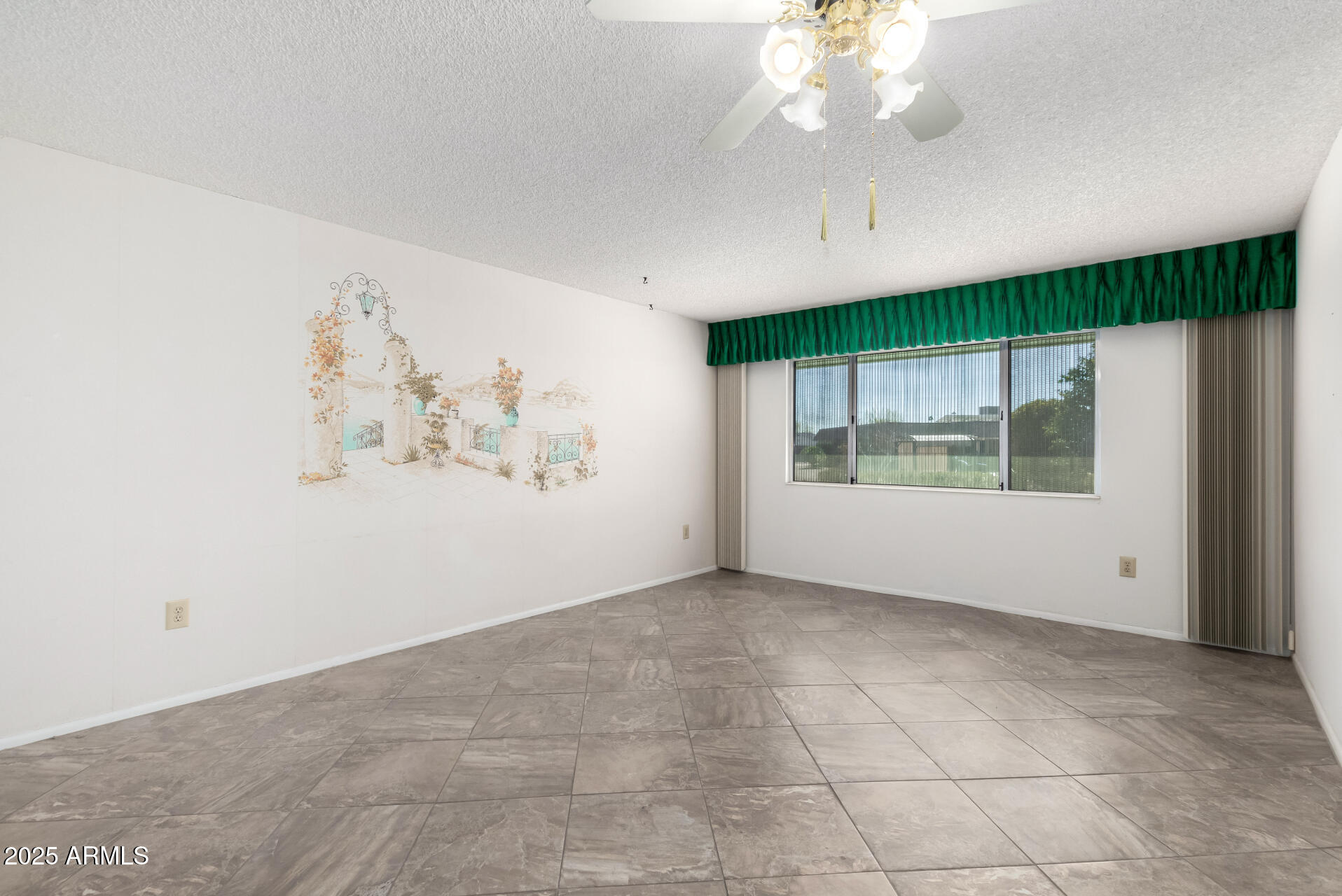 10319 W TWIN OAKS Drive