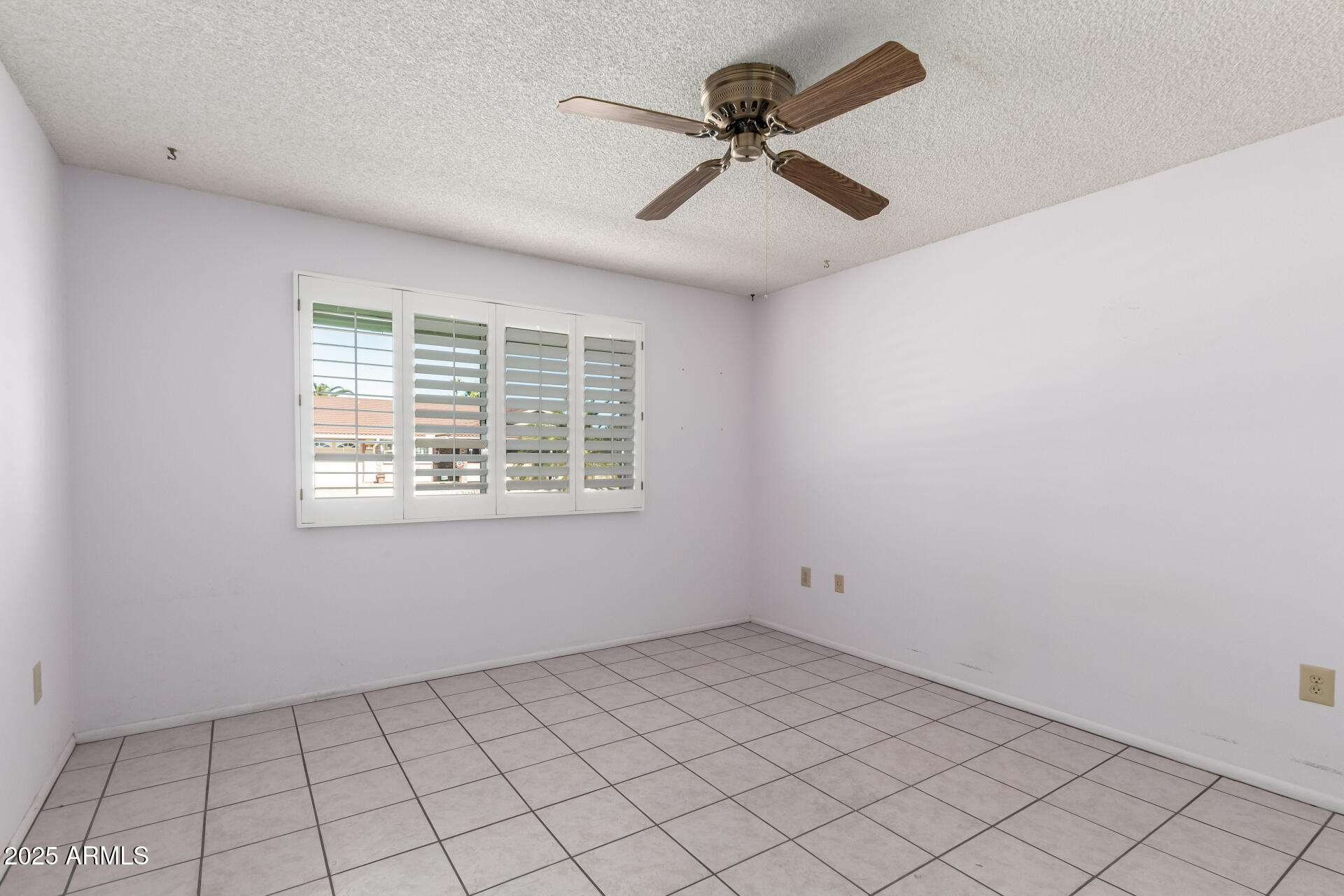 10319 W TWIN OAKS Drive