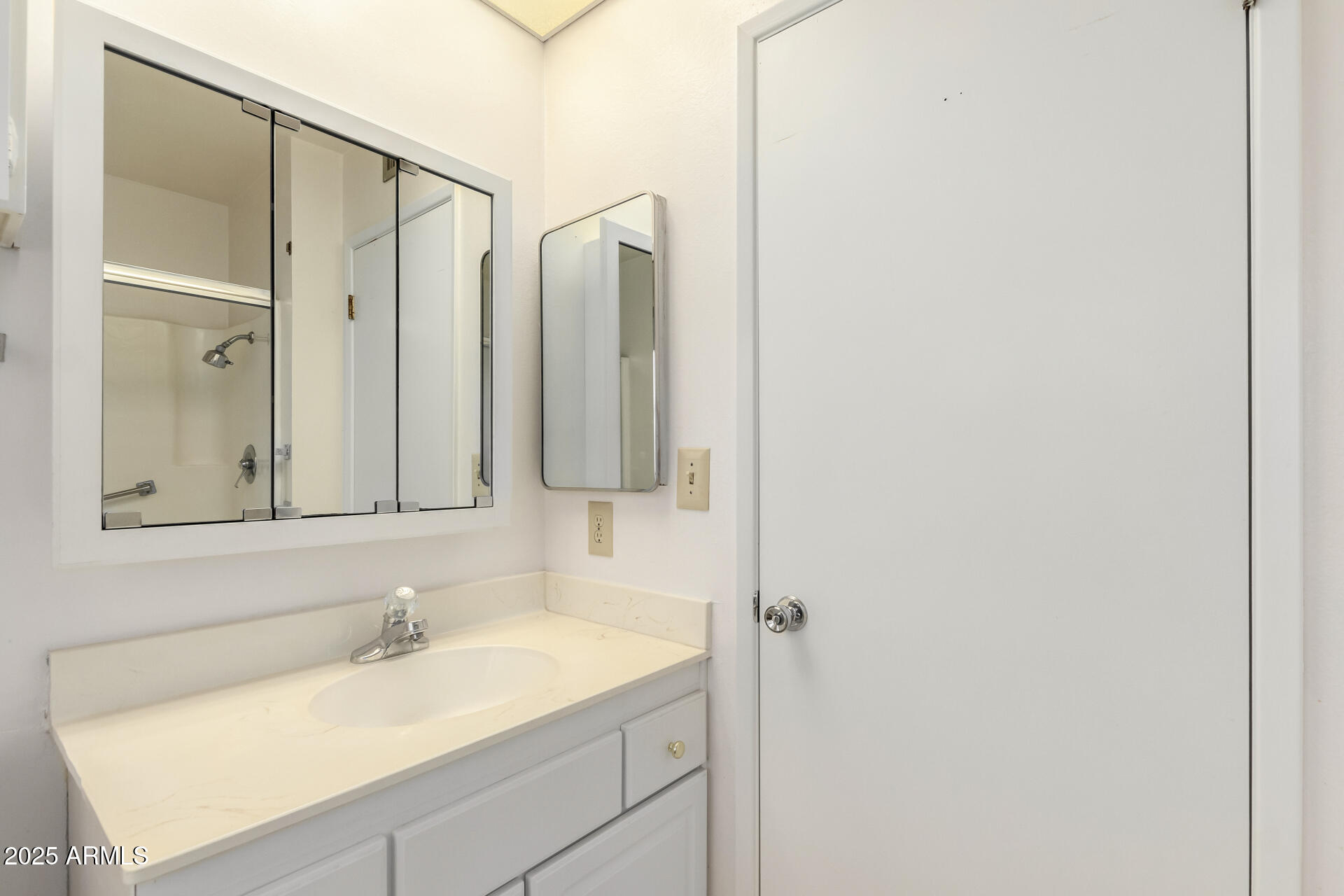 10319 W TWIN OAKS Drive