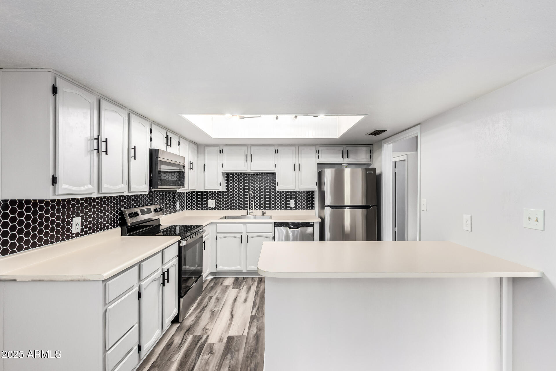 8344 N 21ST Drive, I105