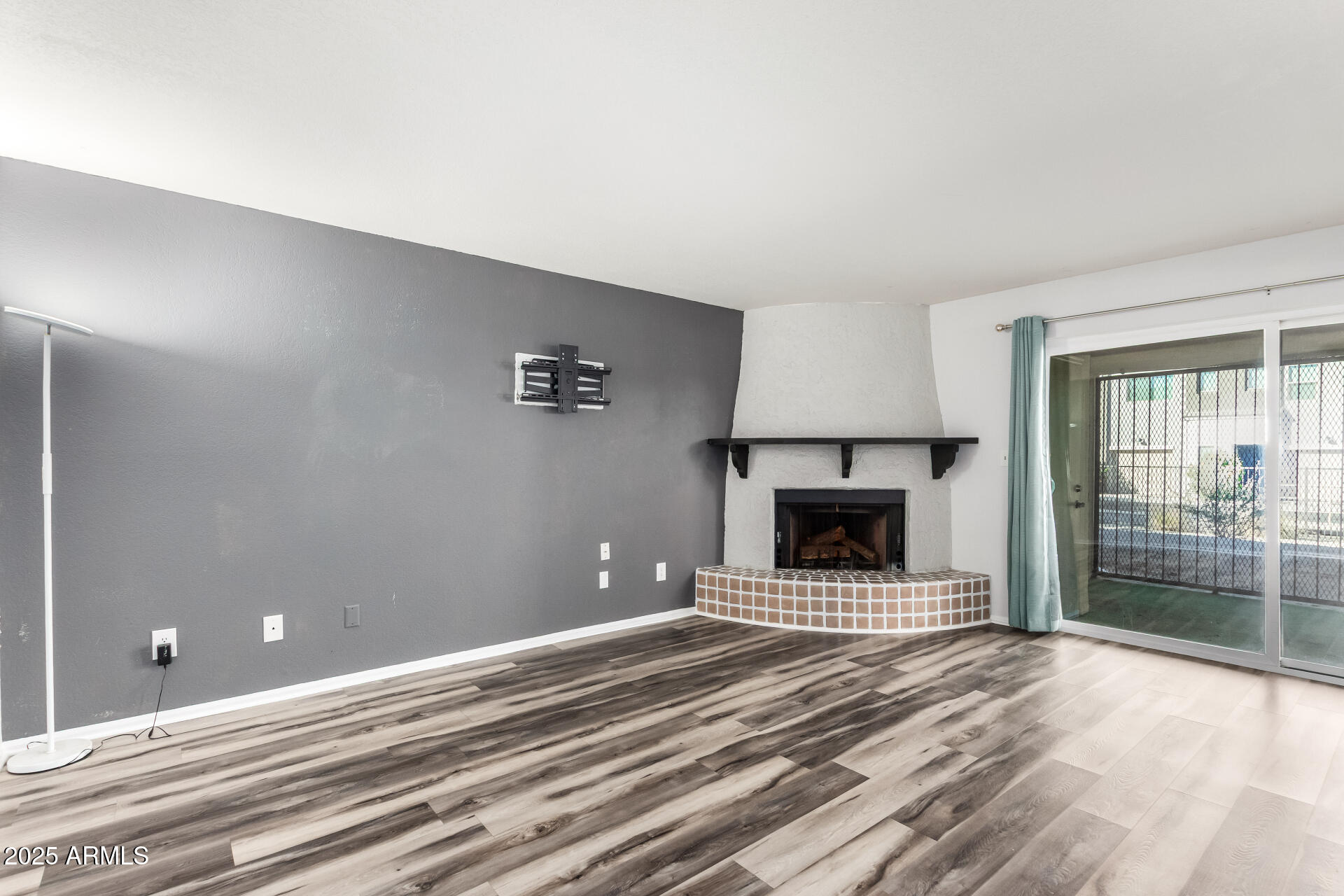 8344 N 21ST Drive, I105