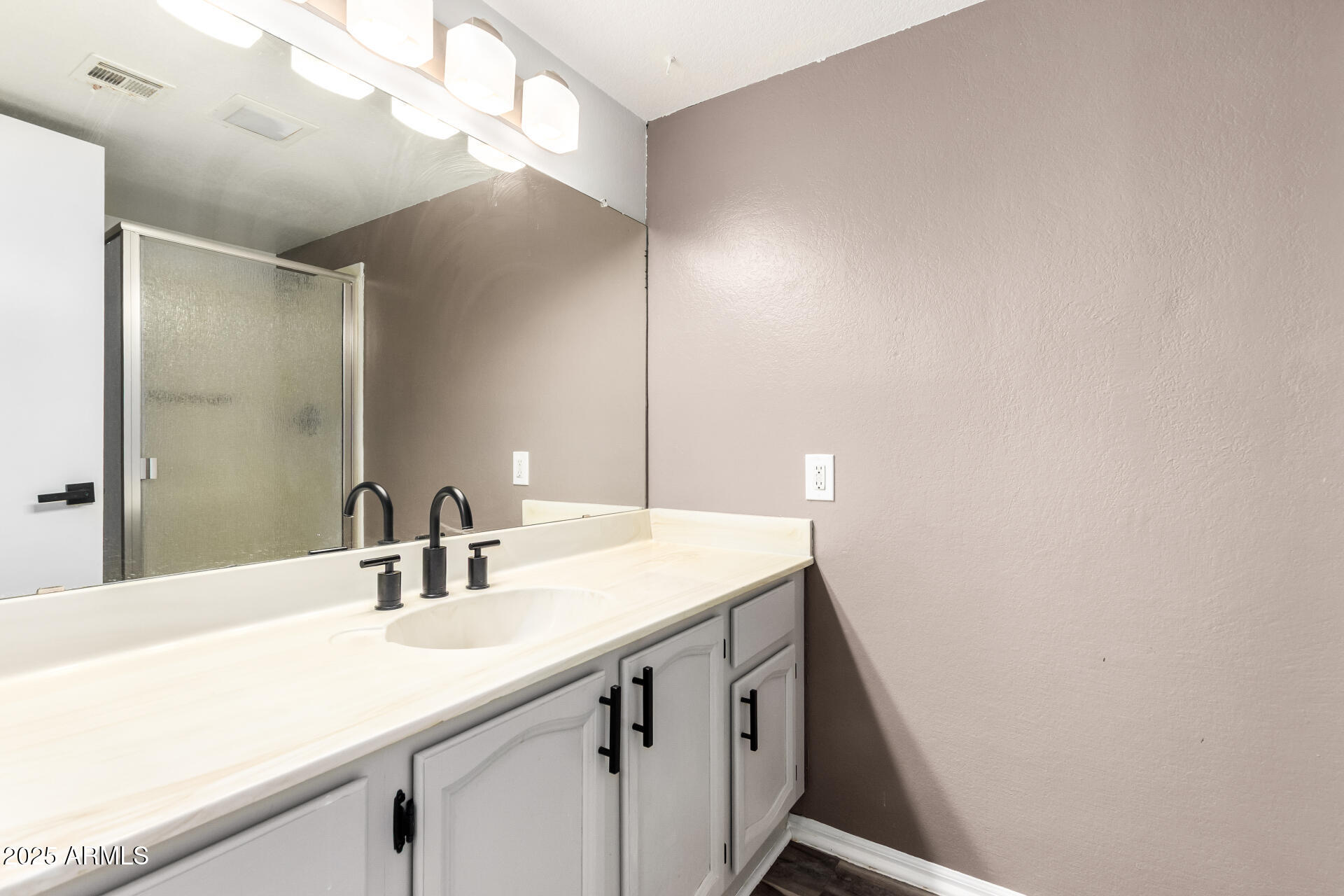 8344 N 21ST Drive, I105