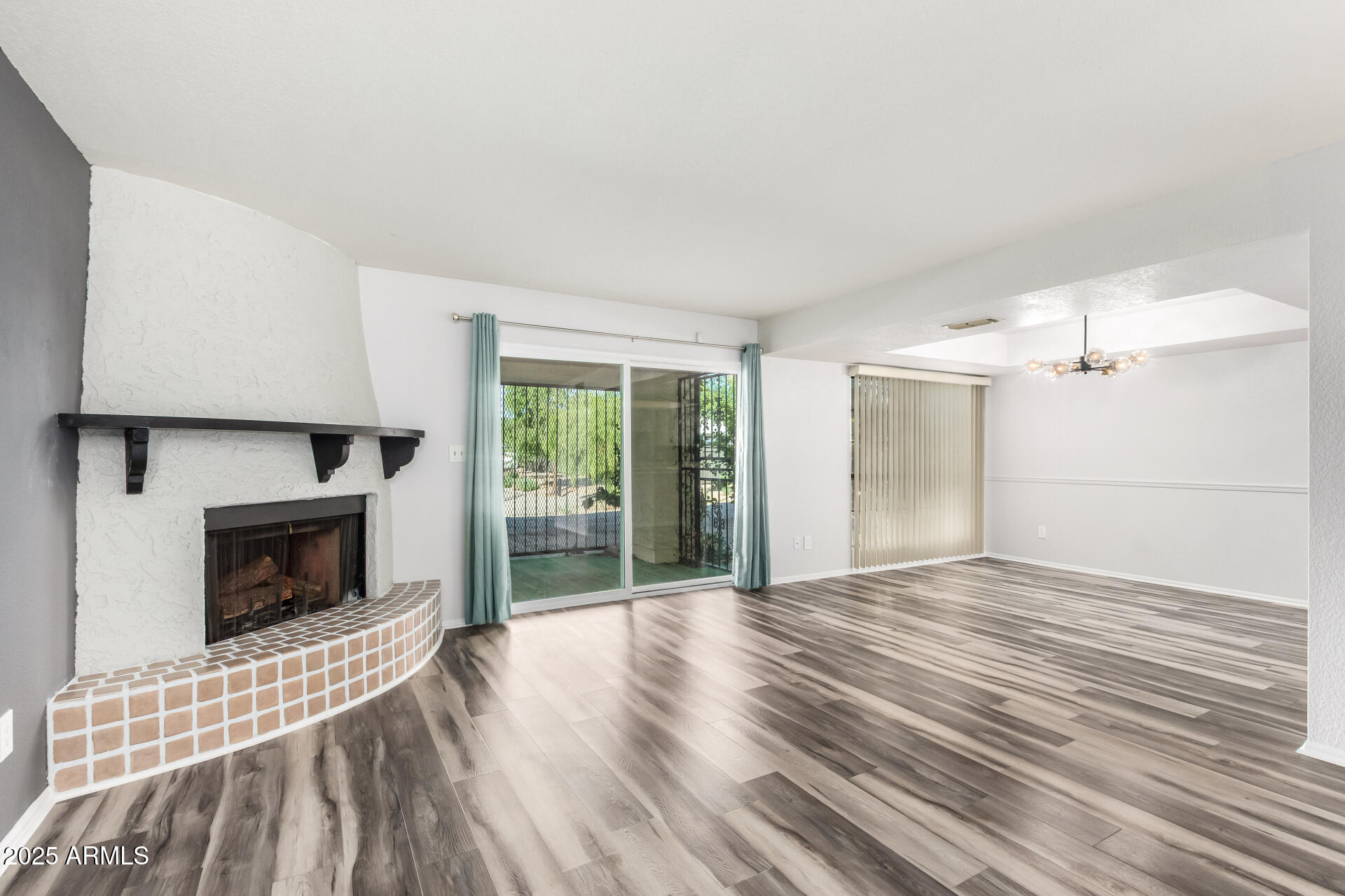 8344 N 21ST Drive, I105