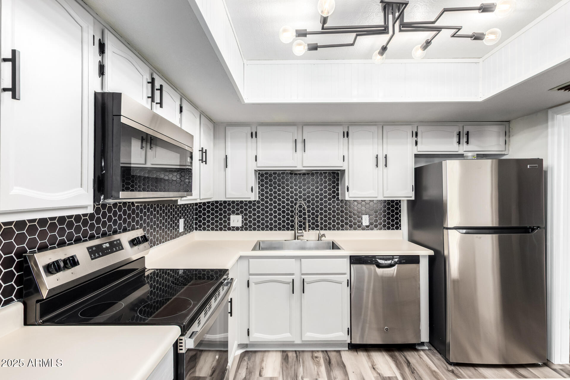 8344 N 21ST Drive, I105