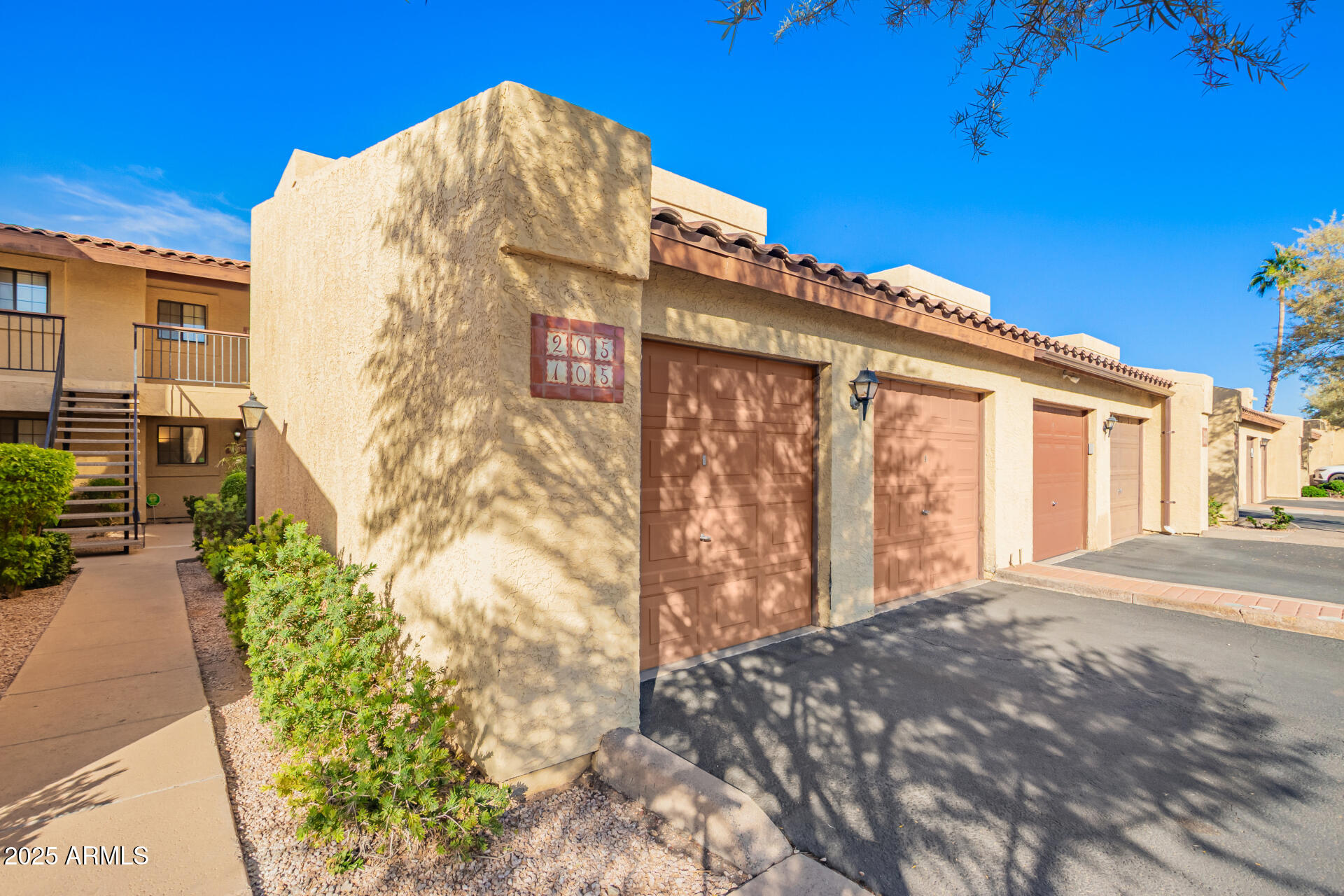 8344 N 21ST Drive, I105