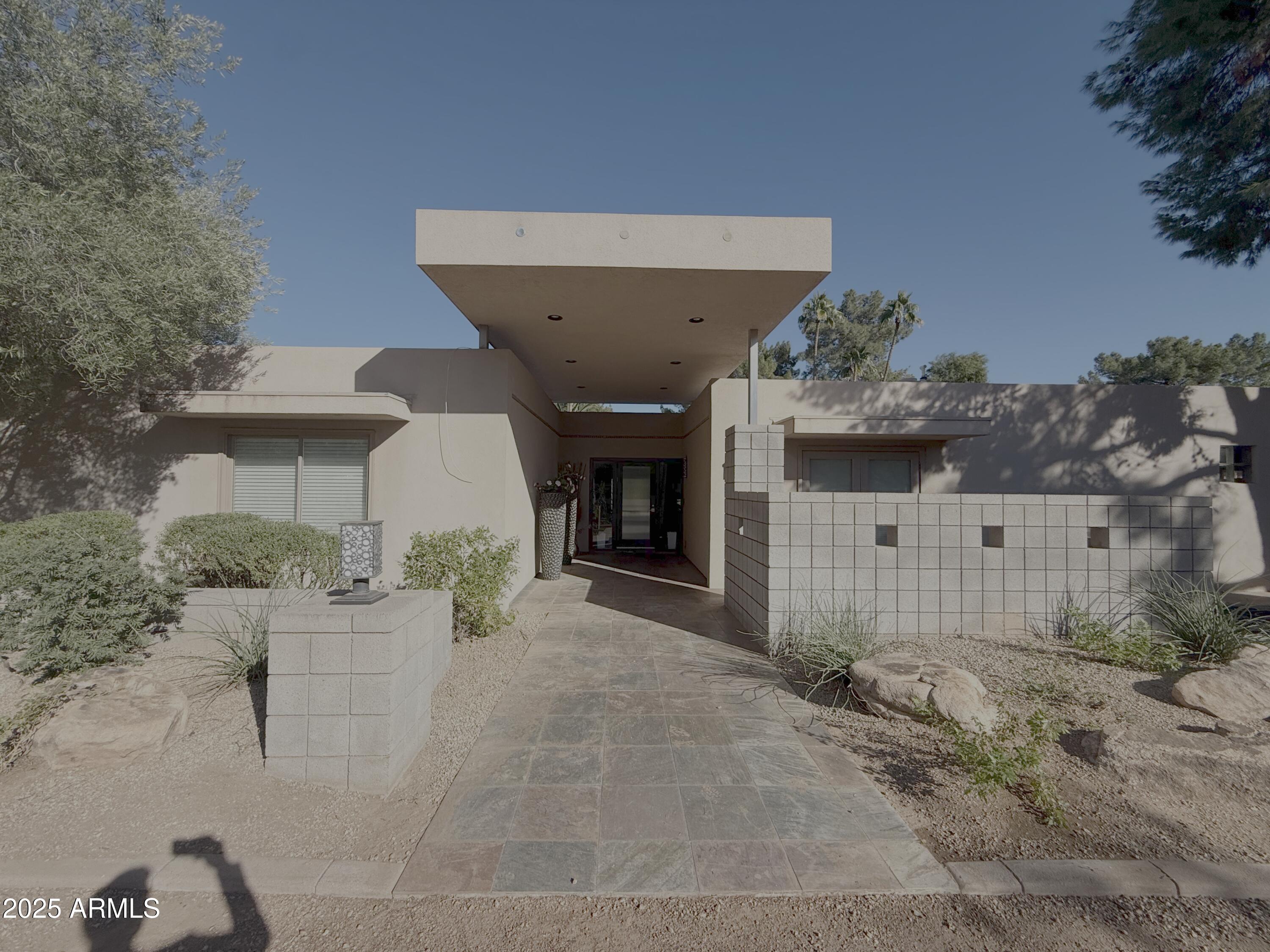 11619 N SAINT ANDREWS Way