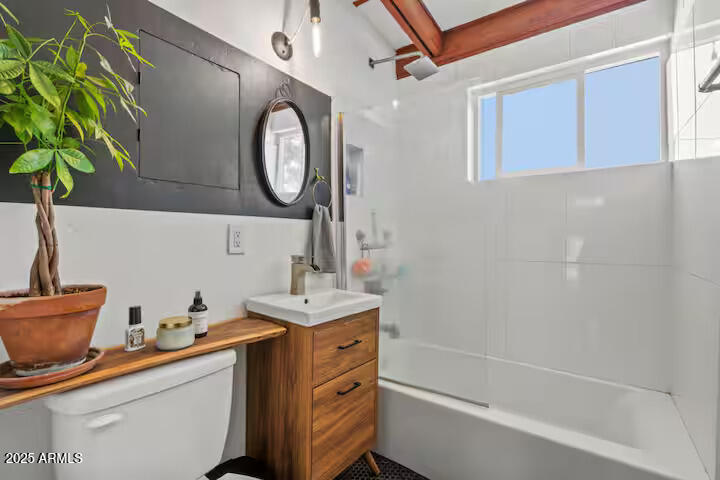 334 W GLENROSA Avenue