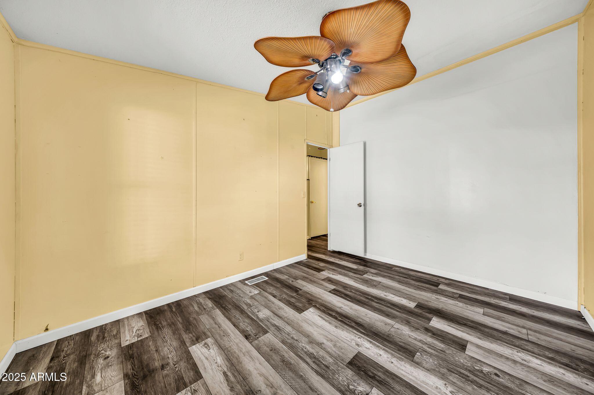 19401 N 7TH Street 142