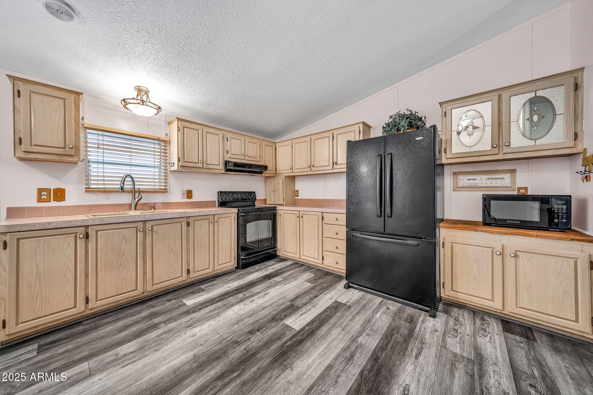 19401 N 7TH Street 142