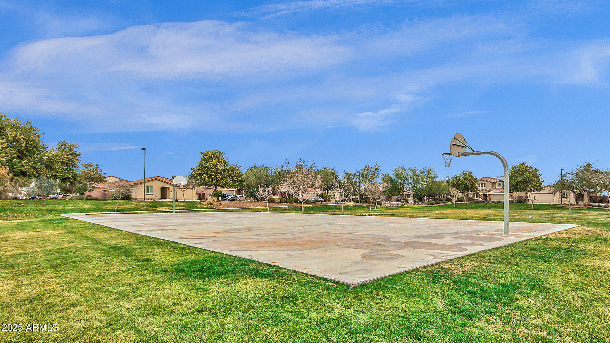 17334 W RUNNING DEER Trail