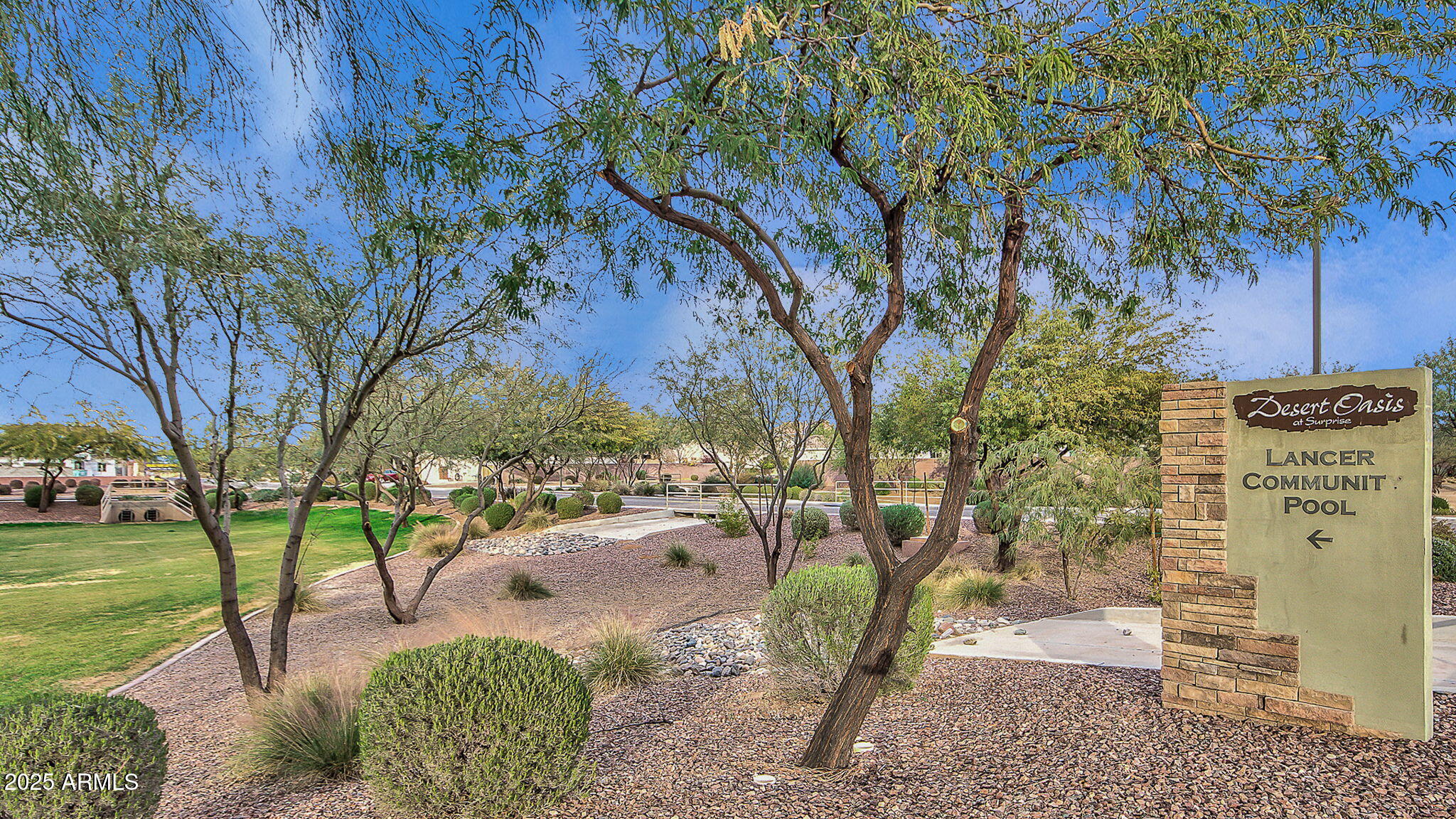 17334 W RUNNING DEER Trail