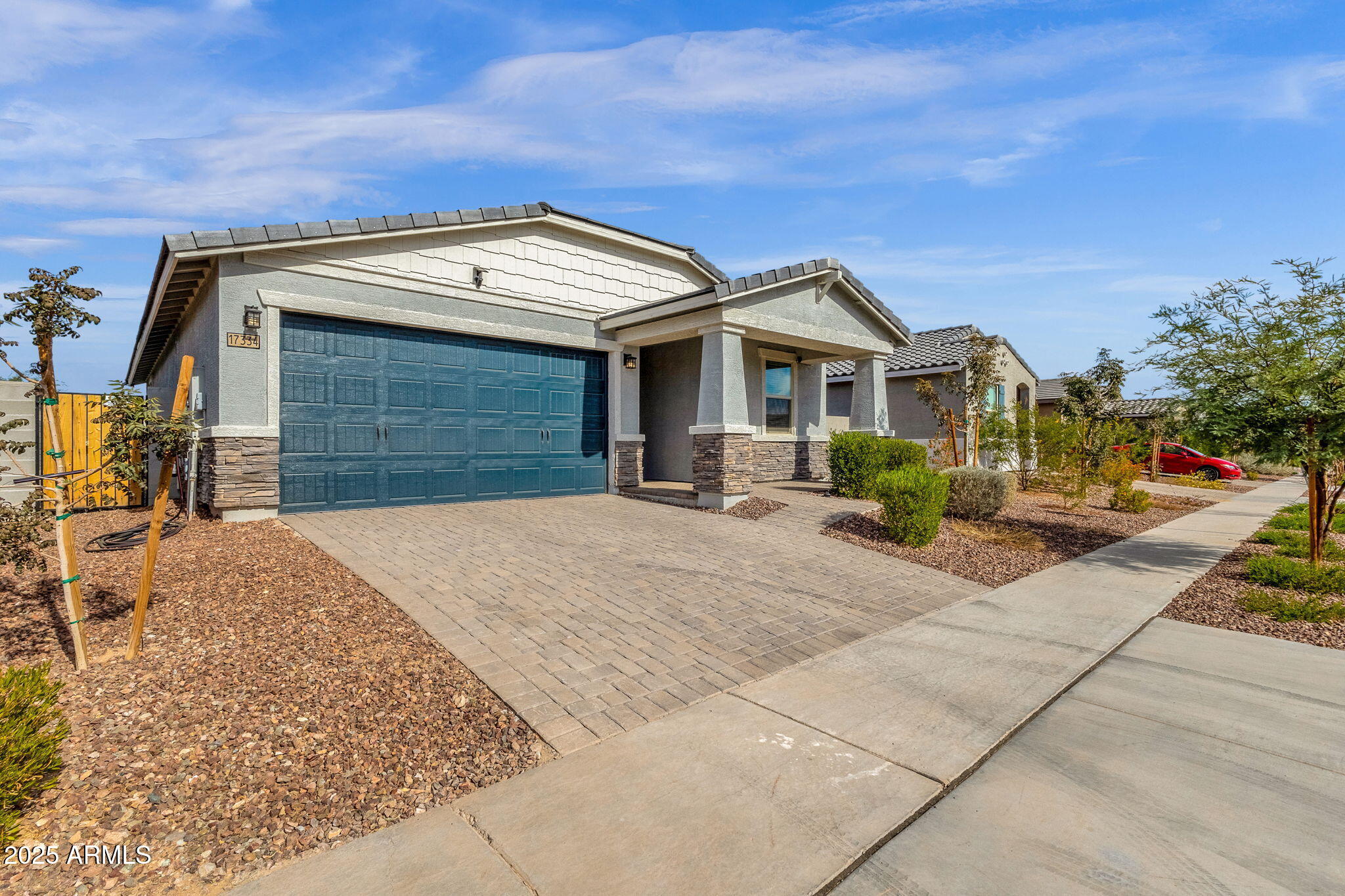 17334 W RUNNING DEER Trail