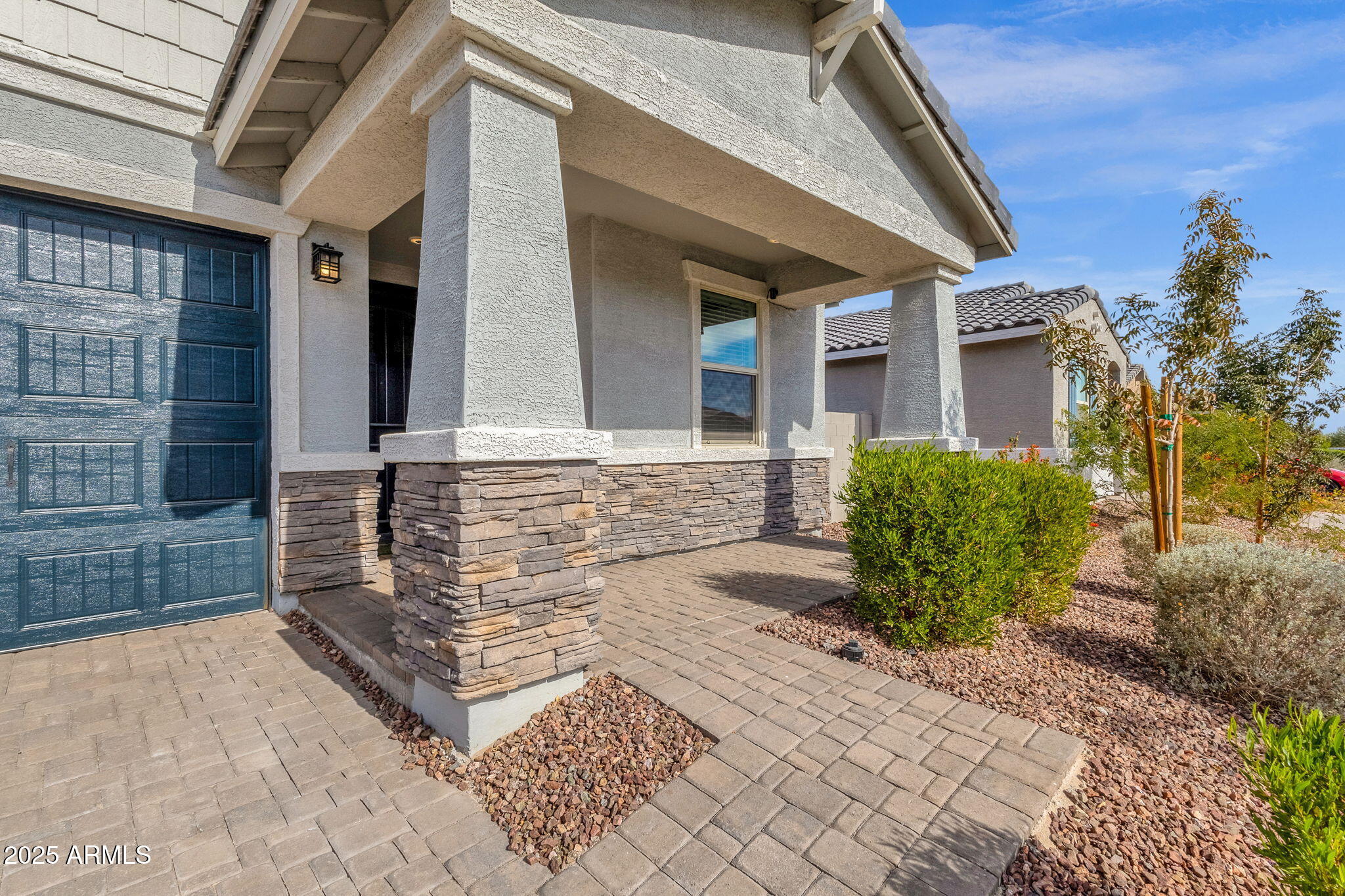 17334 W RUNNING DEER Trail