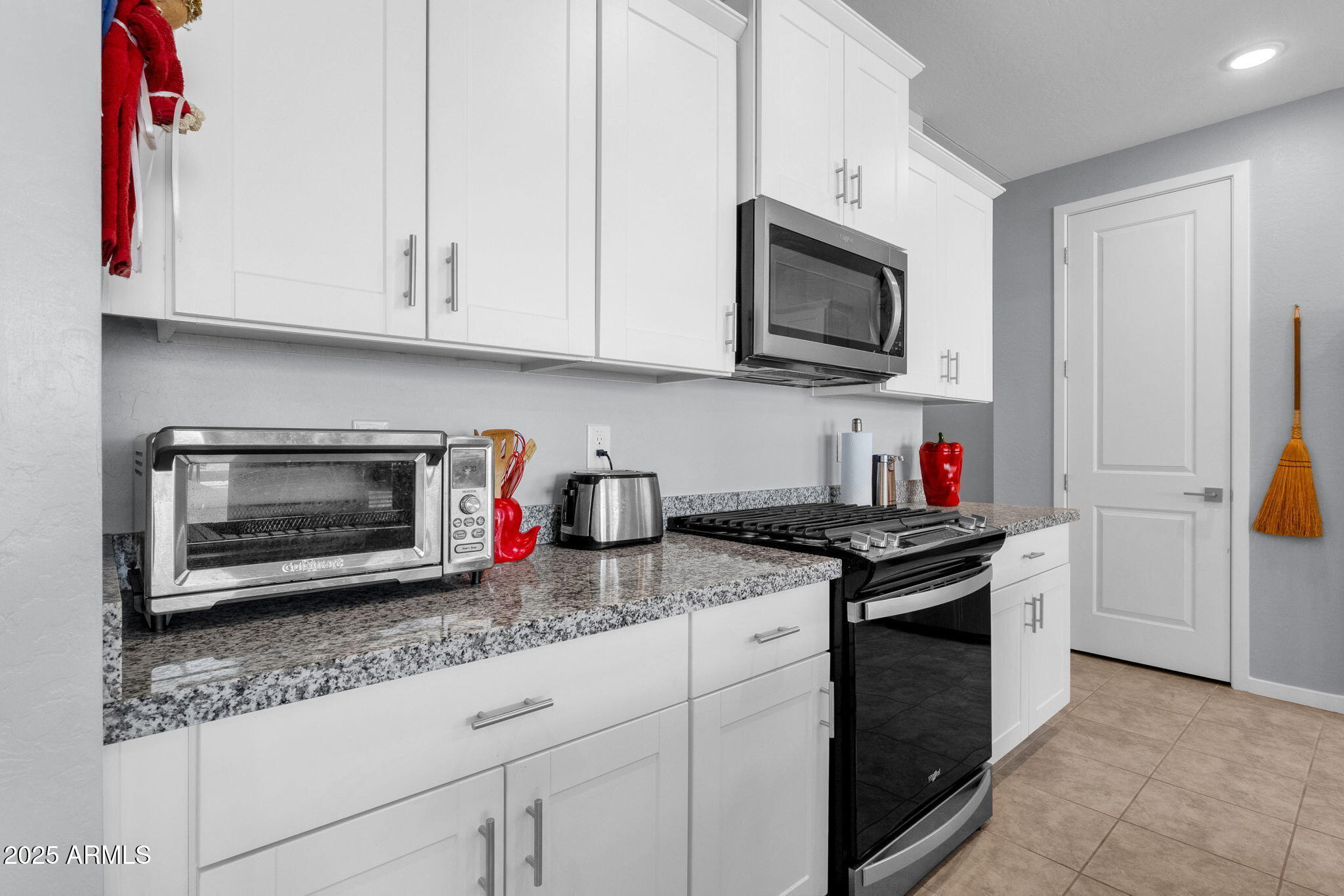 17334 W RUNNING DEER Trail